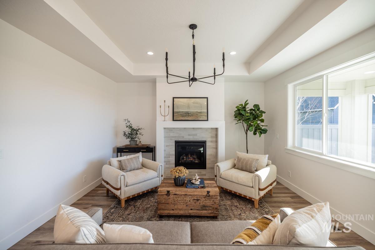 10261 Stony Oak Ct., Nampa, Idaho 83687, 3 Bedrooms, 3 Bathrooms, Residential For Sale, Price $564,900,MLS 98962052