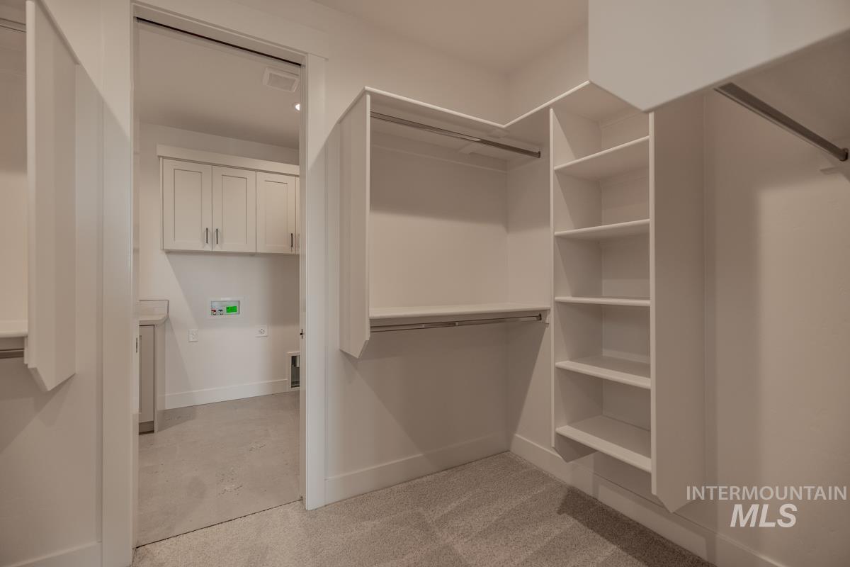 10261 Stony Oak Ct., Nampa, Idaho 83687, 3 Bedrooms, 3 Bathrooms, Residential For Sale, Price $564,900,MLS 98962052