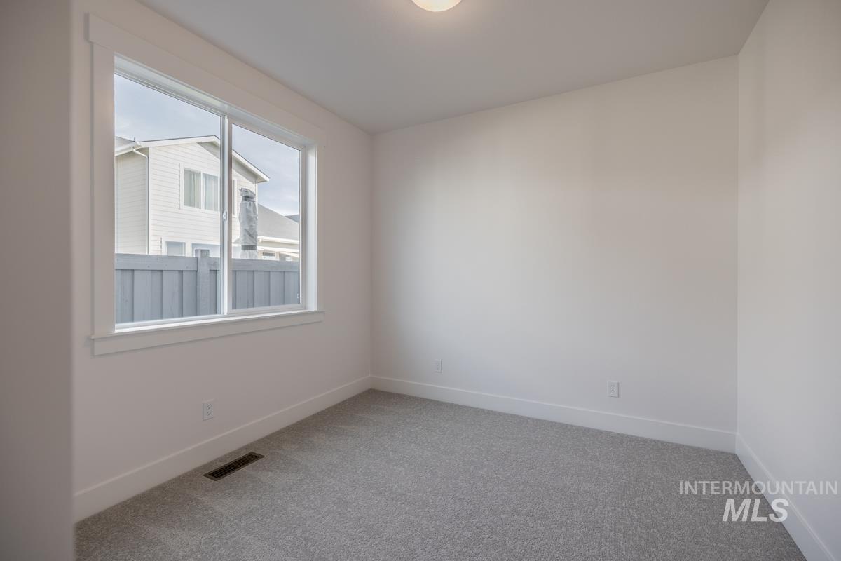 10261 Stony Oak Ct., Nampa, Idaho 83687, 3 Bedrooms, 3 Bathrooms, Residential For Sale, Price $564,900,MLS 98962052