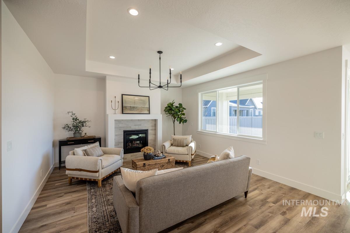 10261 Stony Oak Ct., Nampa, Idaho 83687, 3 Bedrooms, 3 Bathrooms, Residential For Sale, Price $564,900,MLS 98962052