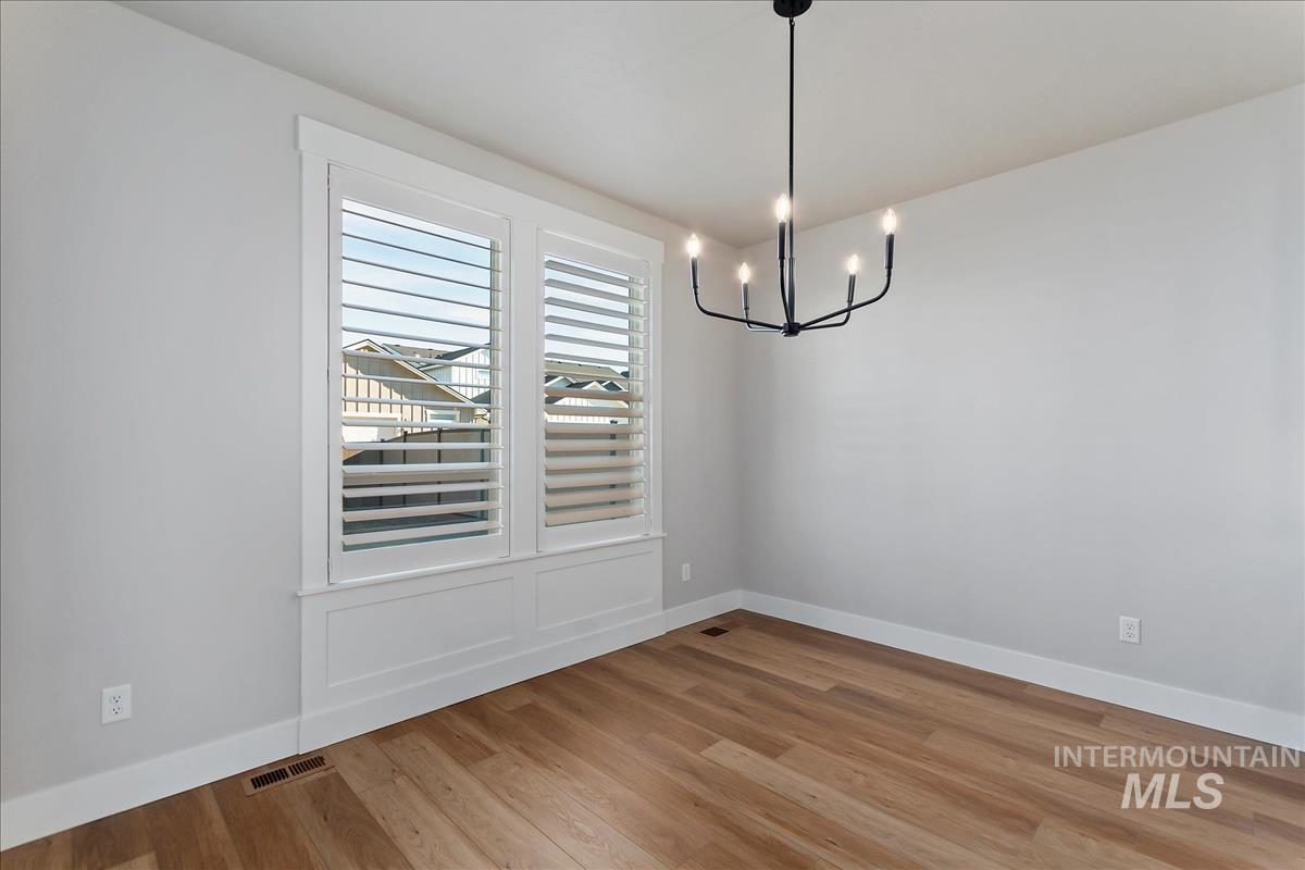 4593 N Alameda Creek Ave, Meridian, Idaho 83646, 4 Bedrooms, 3.5 Bathrooms, Residential For Sale, Price $714,900,MLS 98962055