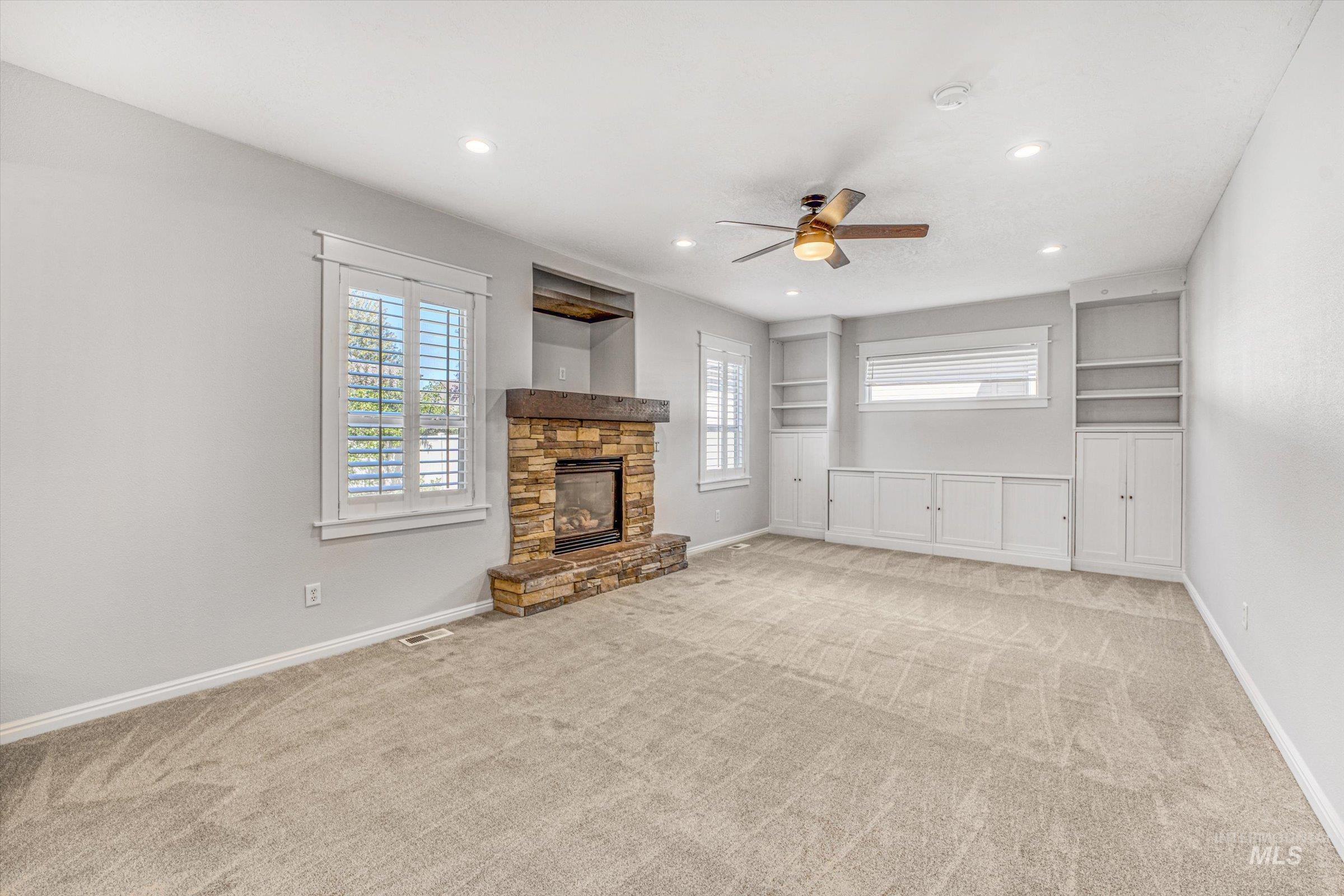 309 S Fernan Lake Way, Star, Idaho 83669, 4 Bedrooms, 2.5 Bathrooms, Residential For Sale, Price $582,400,MLS 98962078