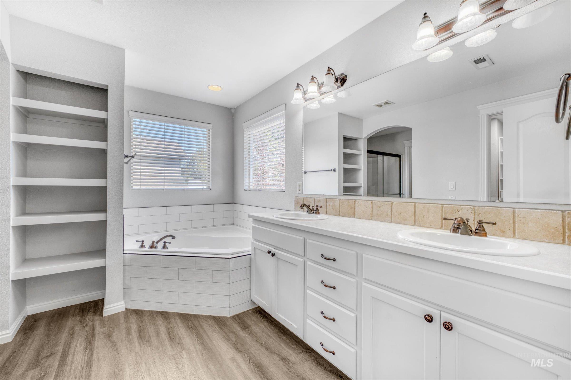 309 S Fernan Lake Way, Star, Idaho 83669, 4 Bedrooms, 2.5 Bathrooms, Residential For Sale, Price $582,400,MLS 98962078