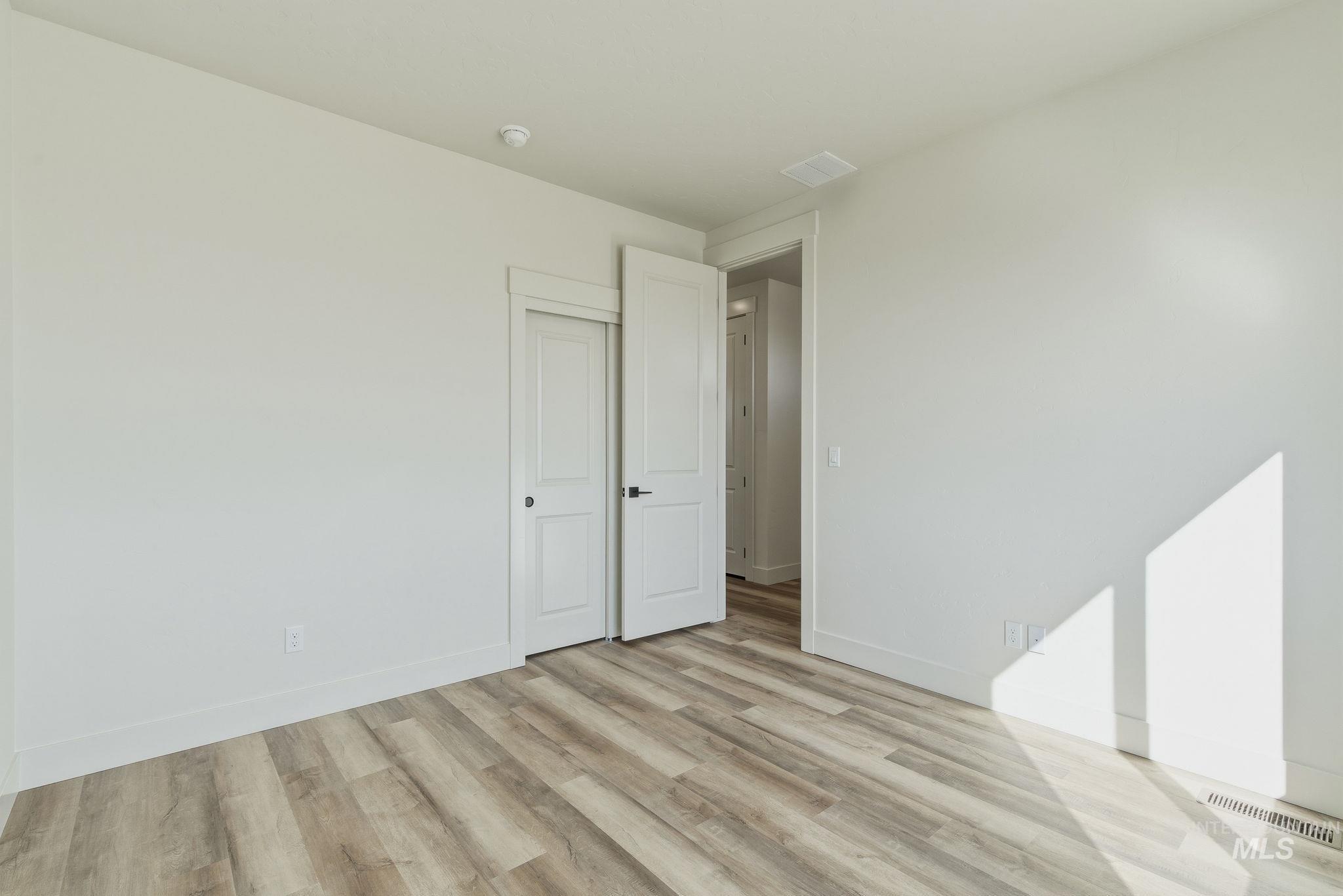 410 Mayfield Springs Blvd, Boise, Idaho 83716, 4 Bedrooms, 2.5 Bathrooms, Residential For Sale, Price $448,000, 98962081