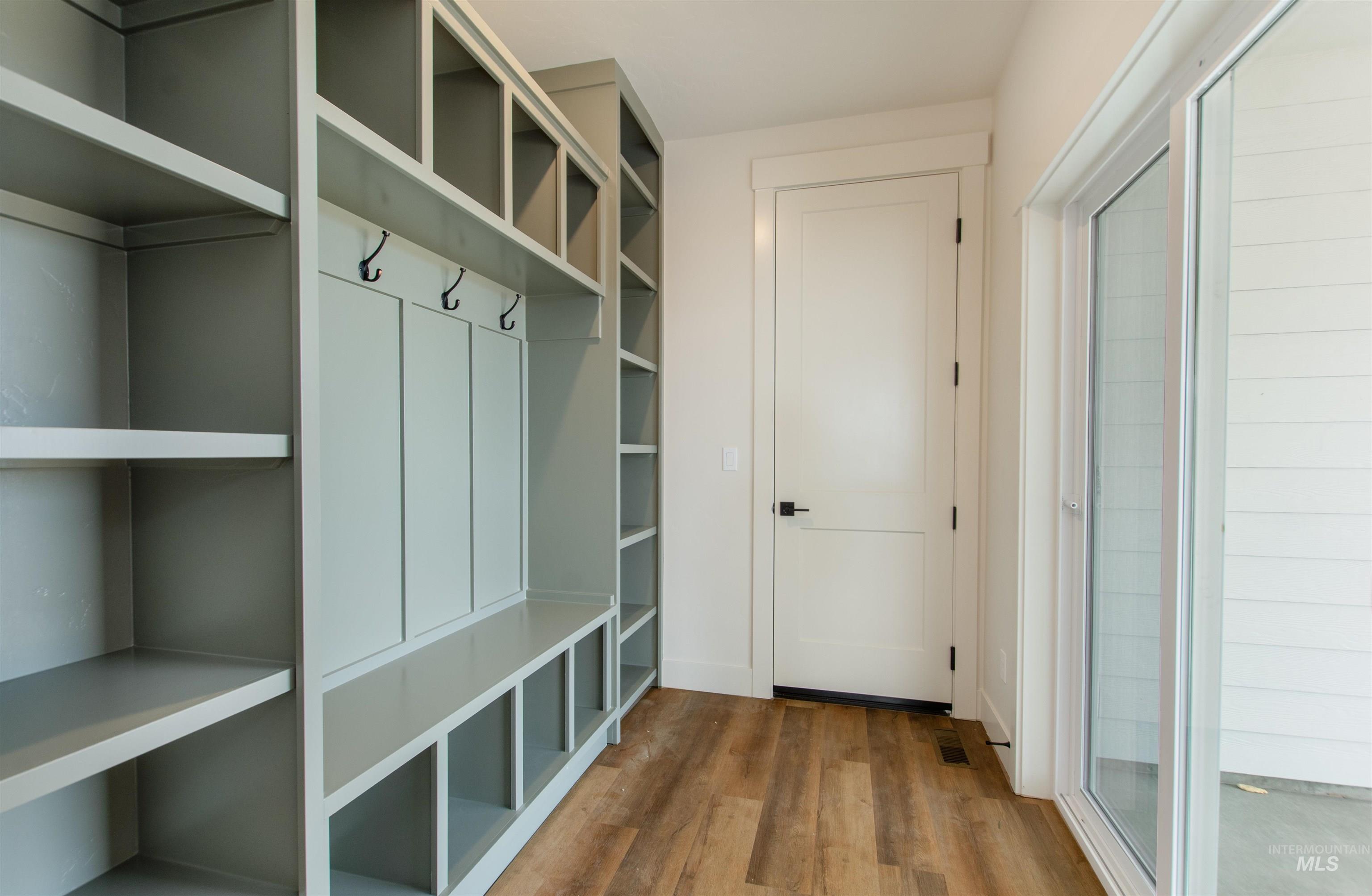 410 Mayfield Springs Blvd, Boise, Idaho 83716, 4 Bedrooms, 2.5 Bathrooms, Residential For Sale, Price $460,000, 98962081