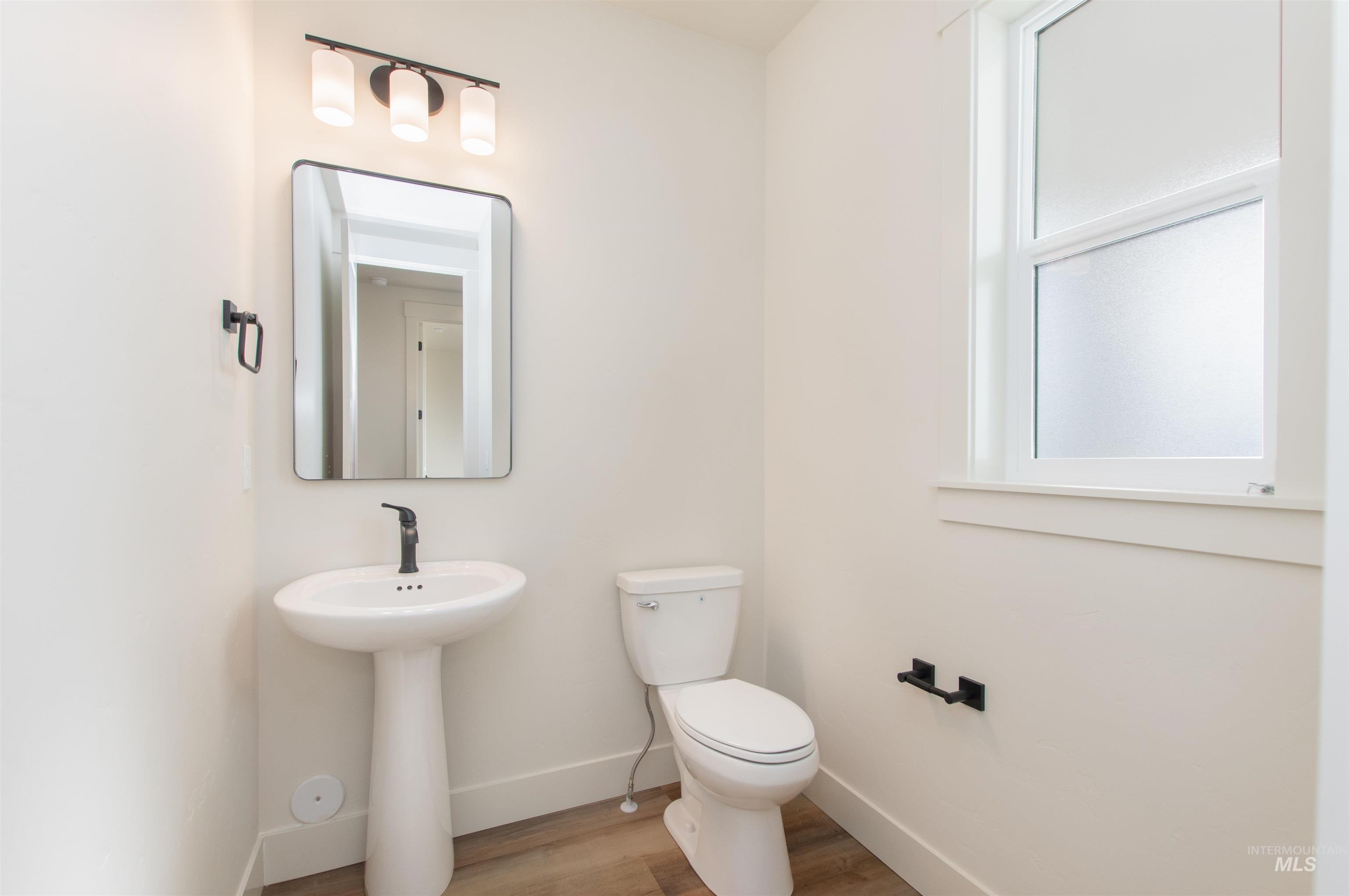 410 Mayfield Springs Blvd, Boise, Idaho 83716, 4 Bedrooms, 2.5 Bathrooms, Residential For Sale, Price $460,000, 98962081