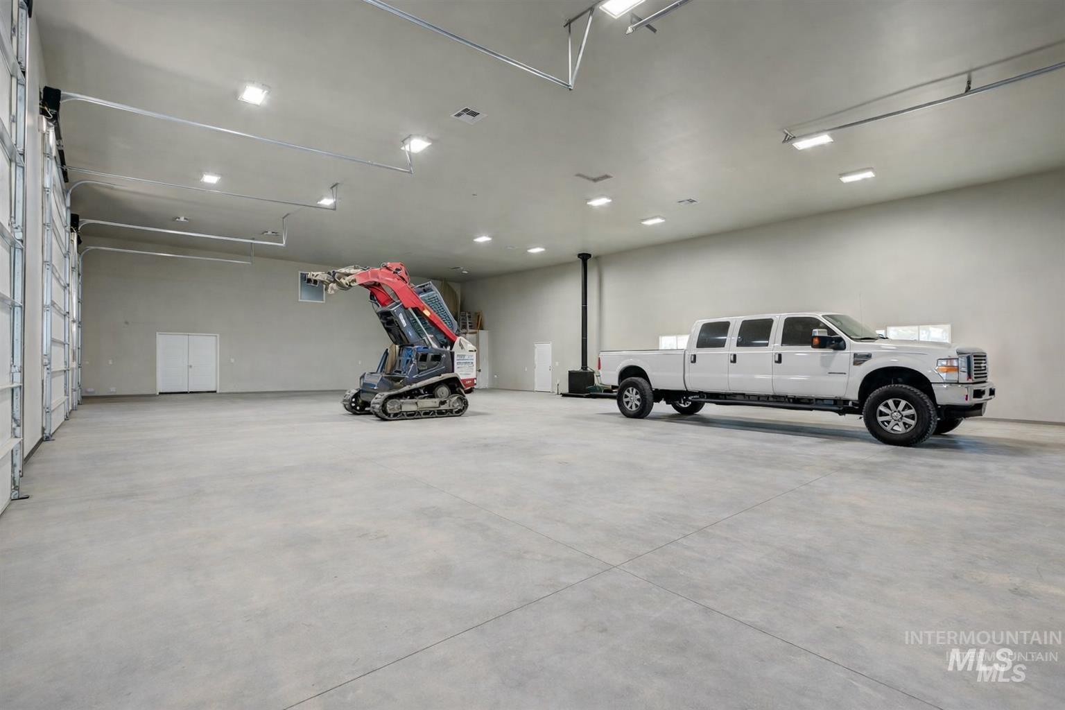 5855 Joe Ln, Nampa, Idaho 83687, 5 Bedrooms, 5 Bathrooms, Residential For Sale, Price $1,650,000,MLS 98962109