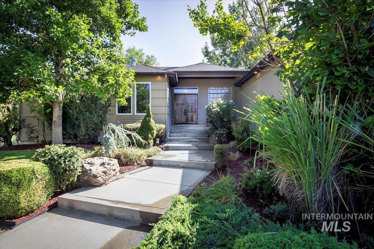 4154 W Morgan Creek Ct, Eagle, Idaho 83616, 6 Bedrooms, 5.5 Bathrooms, Residential For Sale, Price $1,899,000, 98962117