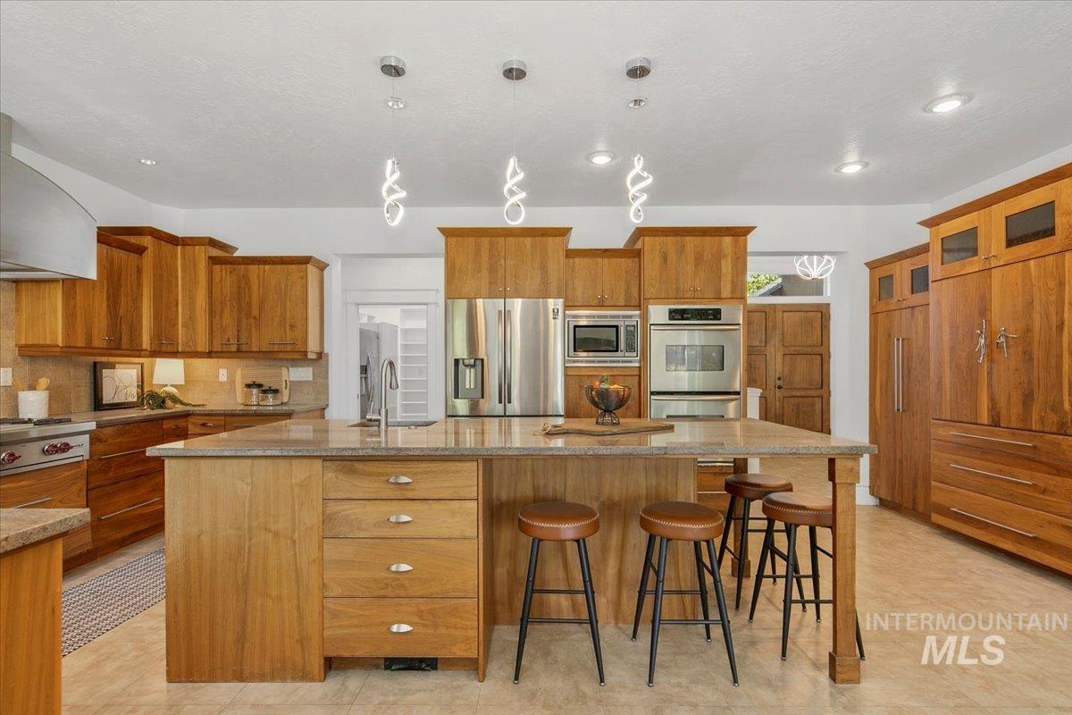 4154 W Morgan Creek Ct, Eagle, Idaho 83616, 6 Bedrooms, 5.5 Bathrooms, Residential For Sale, Price $1,899,000, 98962117