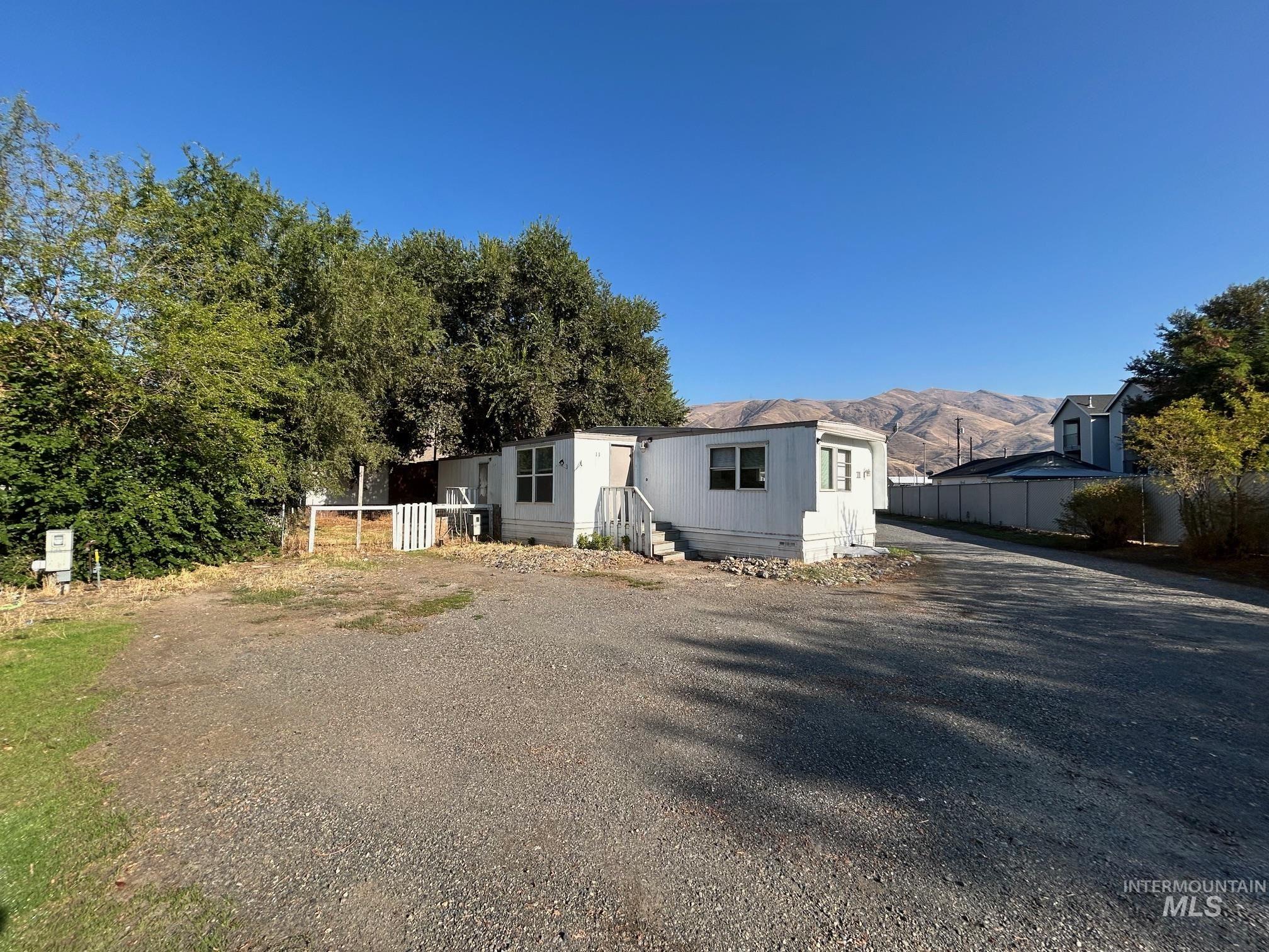 1383 Fair Street, Clarkston, Washington 99403, 2 Bedrooms, 1 Bathroom, Residential For Sale, Price $41,500,MLS 98962118