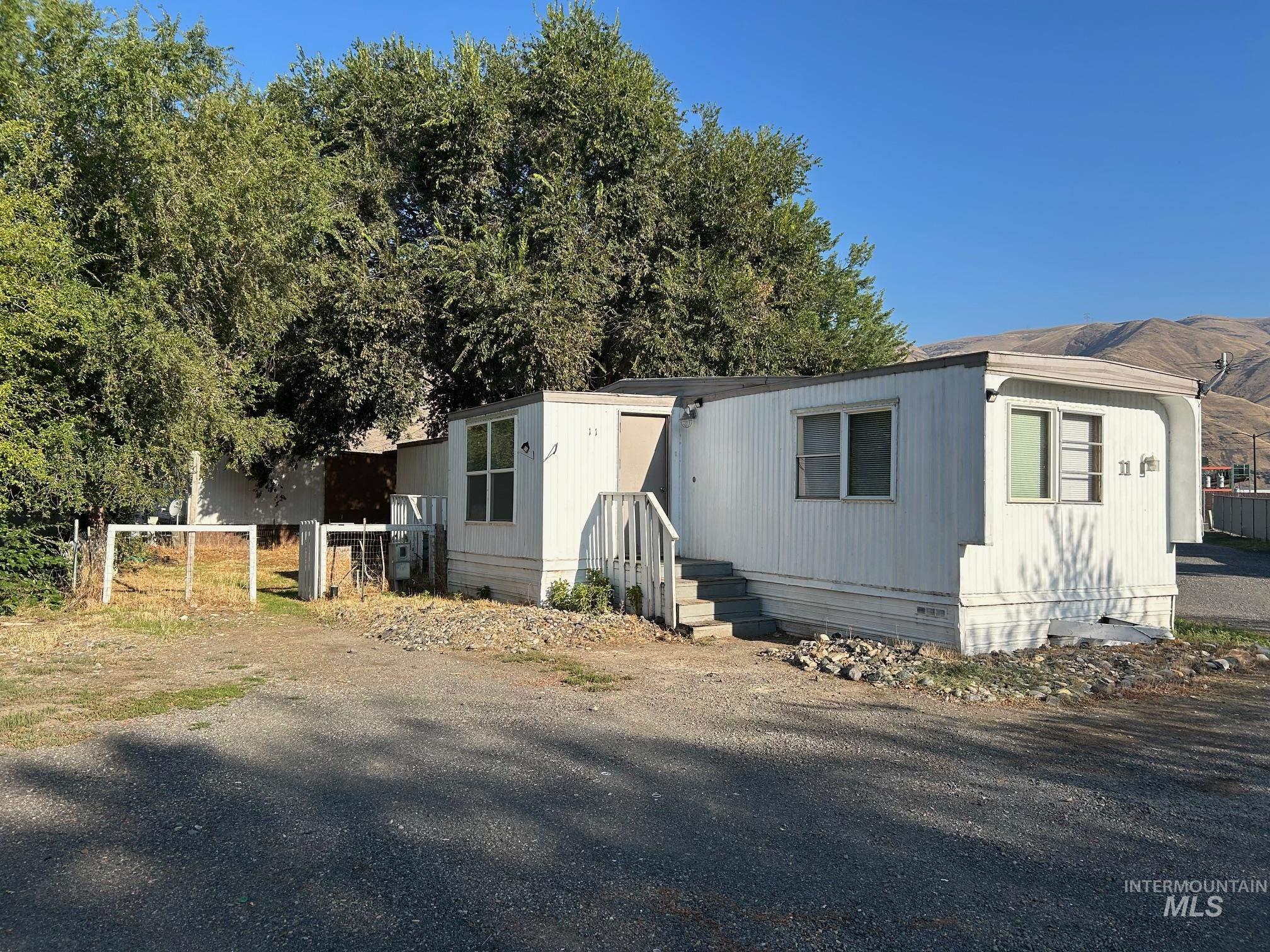 1383 Fair Street, Clarkston, Washington 99403, 2 Bedrooms, 1 Bathroom, Residential For Sale, Price $41,500,MLS 98962118