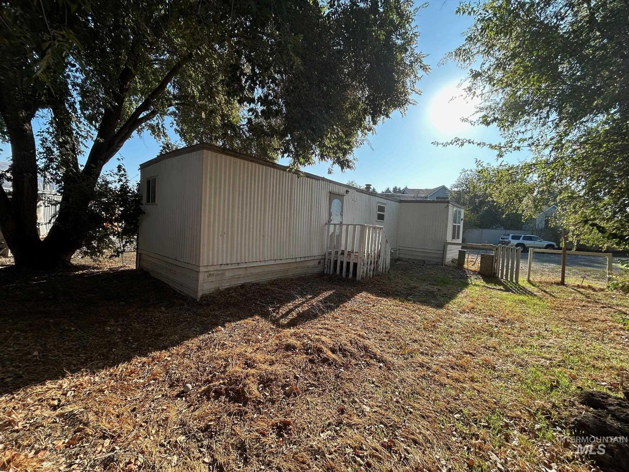 1383 Fair Street, Clarkston, Washington 99403, 2 Bedrooms, 1 Bathroom, Residential For Sale, Price $41,500,MLS 98962118