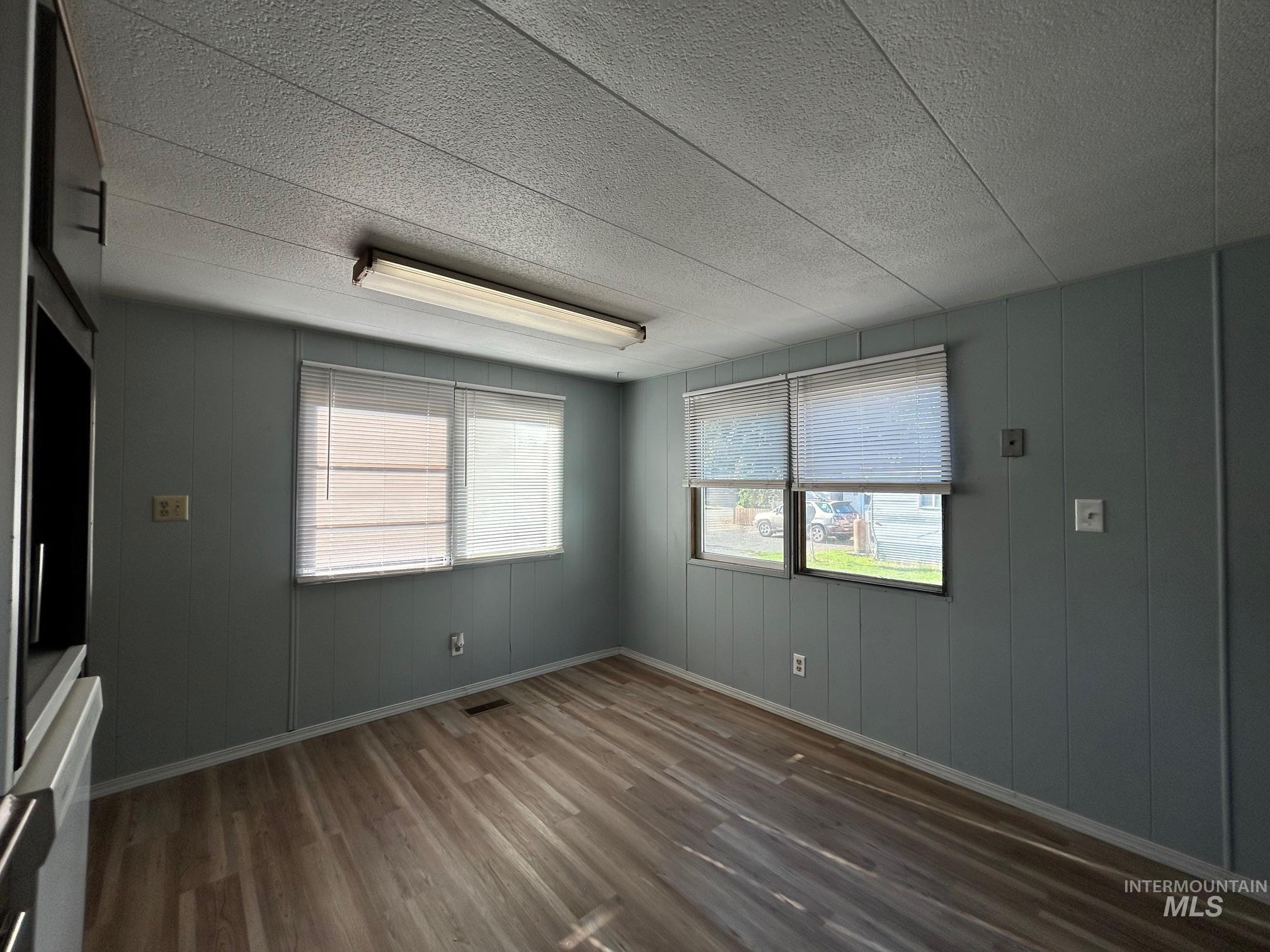 1383 Fair Street, Clarkston, Washington 99403, 2 Bedrooms, 1 Bathroom, Residential For Sale, Price $45,000, 98962118