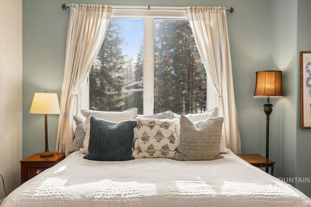 1640 Forest Trails Drive, McCall, Idaho 83638, 3 Bedrooms, 3 Bathrooms, Residential For Sale, Price $889,750,MLS 98962145