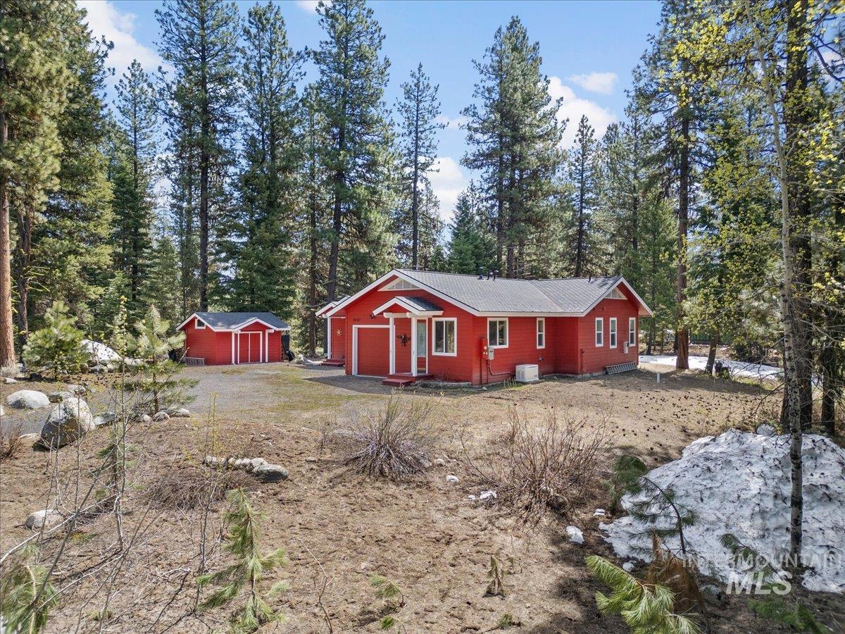 1640 Forest Trails Drive, McCall, Idaho 83638, 3 Bedrooms, 3 Bathrooms, Residential For Sale, Price $889,750,MLS 98962145