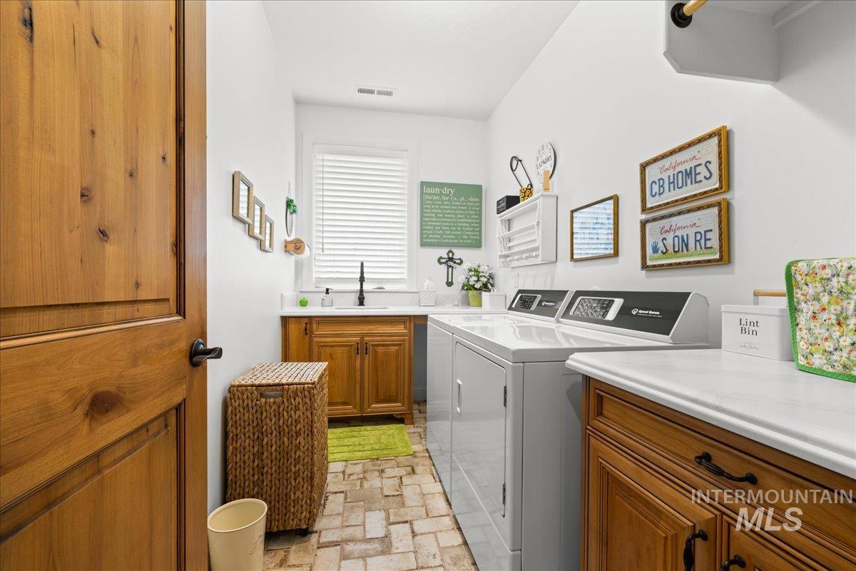 2016 E Mainacht St, Meridian, Idaho 83642, 3 Bedrooms, 2.5 Bathrooms, Residential For Sale, Price $775,000, 98962148