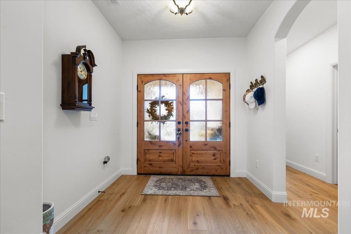 2016 E Mainacht St, Meridian, Idaho 83642, 3 Bedrooms, 2.5 Bathrooms, Residential For Sale, Price $775,000, 98962148