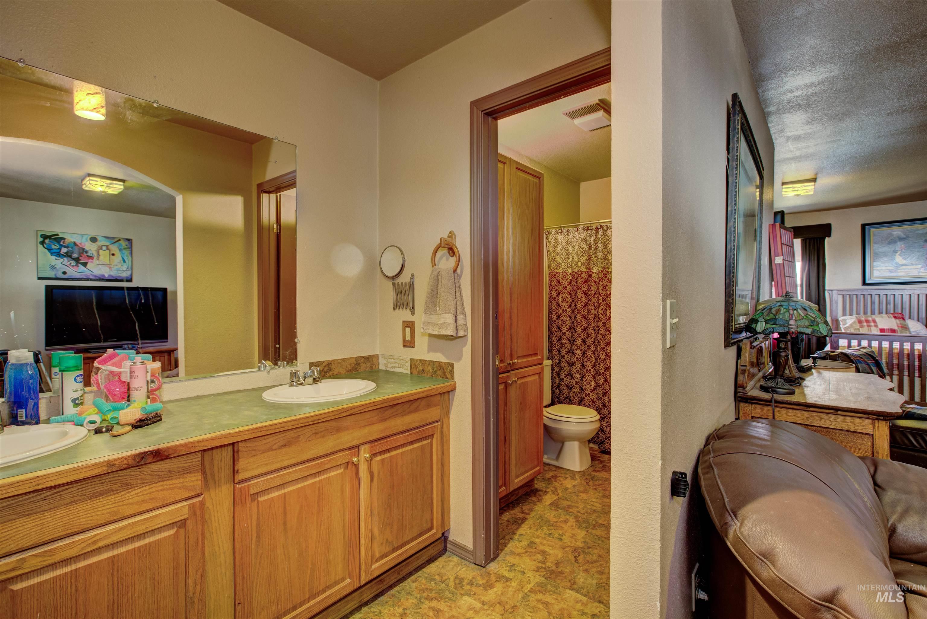 695 Totem Dr, Weiser, Idaho 83672, 4 Bedrooms, 2.5 Bathrooms, Residential For Sale, Price $480,000, 98962152