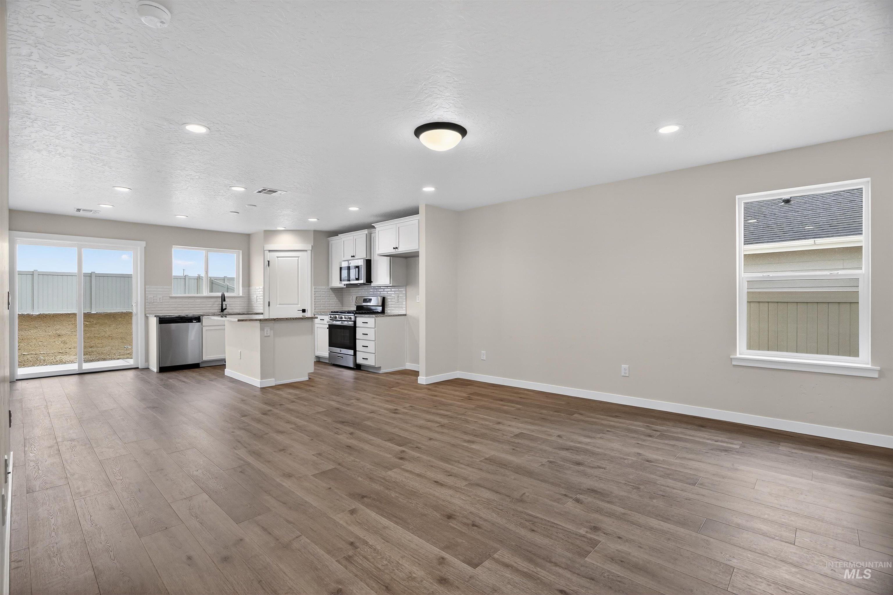 10114 Longtail Drive, Nampa, Idaho 83687, 3 Bedrooms, 3 Bathrooms, Residential For Sale, Price $399,990, 98962191