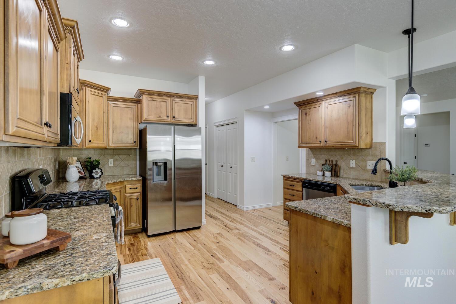 2430 N O'Conner Ave., Meridian, Idaho 83646, 6 Bedrooms, 4 Bathrooms, Residential For Sale, Price $919,800,MLS 98962226