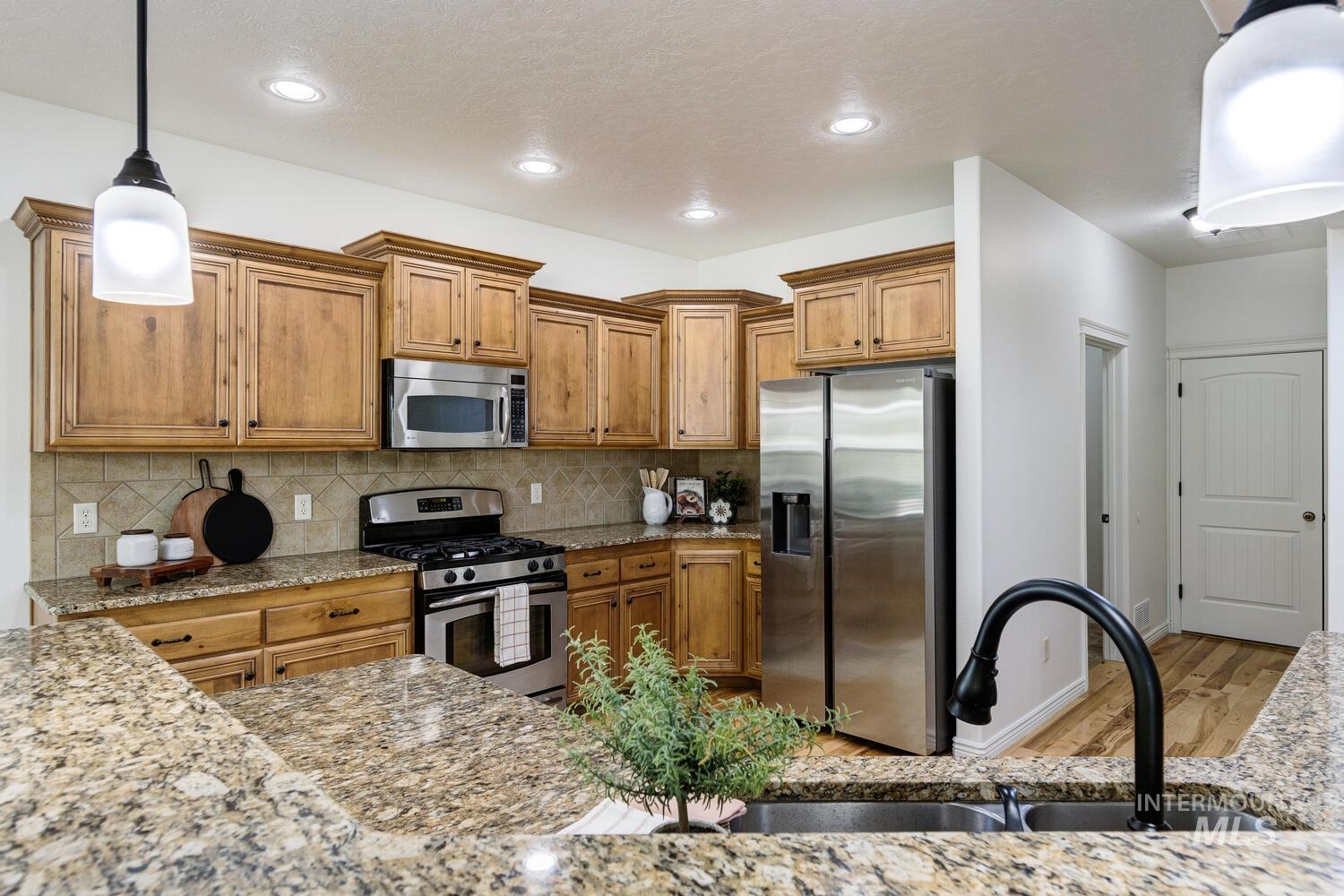 2430 N O'Conner Ave., Meridian, Idaho 83646, 6 Bedrooms, 4 Bathrooms, Residential For Sale, Price $919,800,MLS 98962226