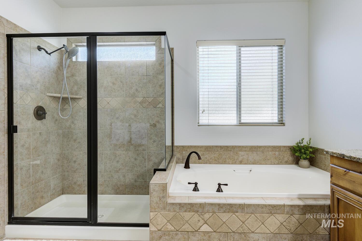 2430 N O'Conner Ave., Meridian, Idaho 83646, 6 Bedrooms, 4 Bathrooms, Residential For Sale, Price $919,800,MLS 98962226