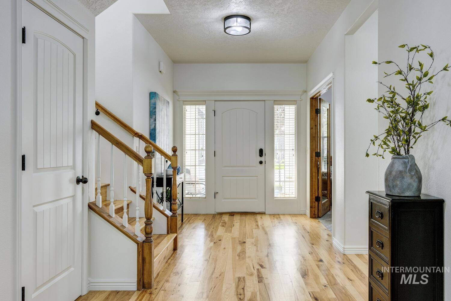 2430 N O'Conner Ave., Meridian, Idaho 83646, 6 Bedrooms, 4 Bathrooms, Residential For Sale, Price $919,800,MLS 98962226