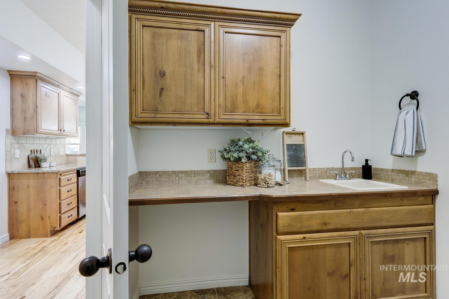 2430 N O'Conner Ave., Meridian, Idaho 83646, 6 Bedrooms, 4 Bathrooms, Residential For Sale, Price $919,800,MLS 98962226