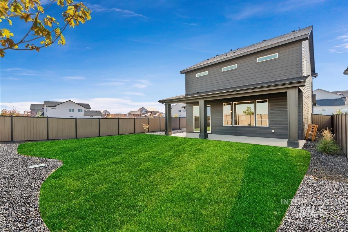 6672 W Los Flores Dr, Meridian, Idaho 83646, 3 Bedrooms, 2.5 Bathrooms, Residential For Sale, Price $569,900,MLS 98962229