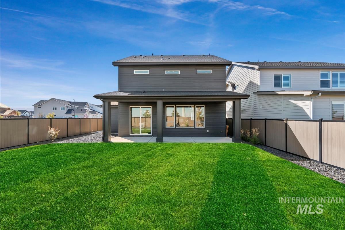 6672 W Los Flores Dr, Meridian, Idaho 83646, 3 Bedrooms, 2.5 Bathrooms, Residential For Sale, Price $569,900,MLS 98962229