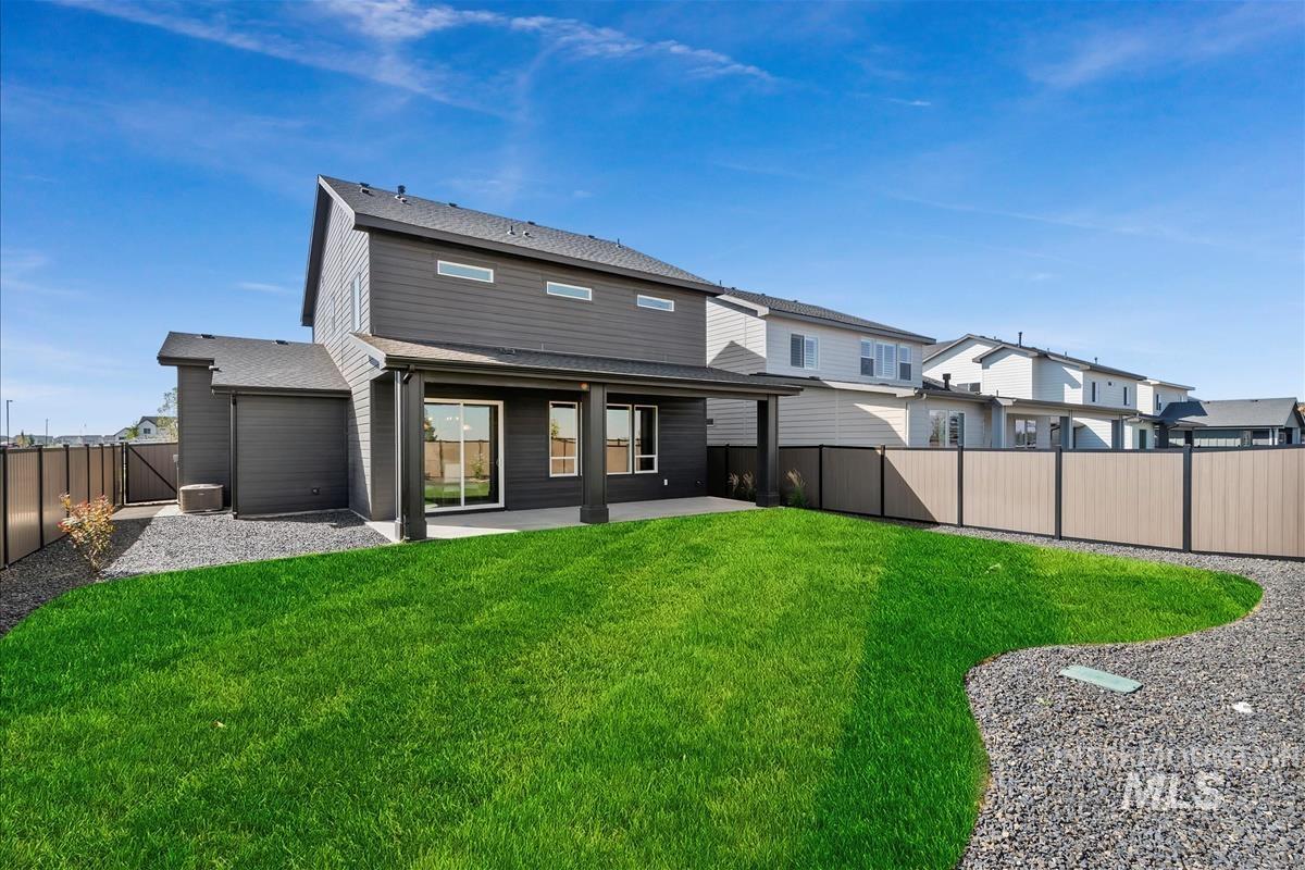 6672 W Los Flores Dr, Meridian, Idaho 83646, 3 Bedrooms, 2.5 Bathrooms, Residential For Sale, Price $569,900,MLS 98962229