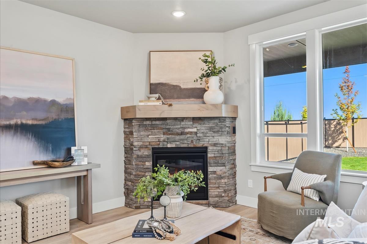 6672 W Los Flores Dr, Meridian, Idaho 83646, 3 Bedrooms, 2.5 Bathrooms, Residential For Sale, Price $569,900,MLS 98962229