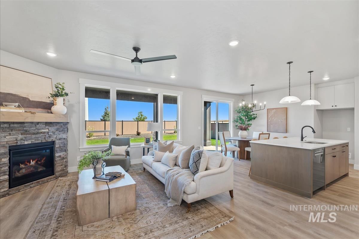 6672 W Los Flores Dr, Meridian, Idaho 83646, 3 Bedrooms, 2.5 Bathrooms, Residential For Sale, Price $569,900,MLS 98962229