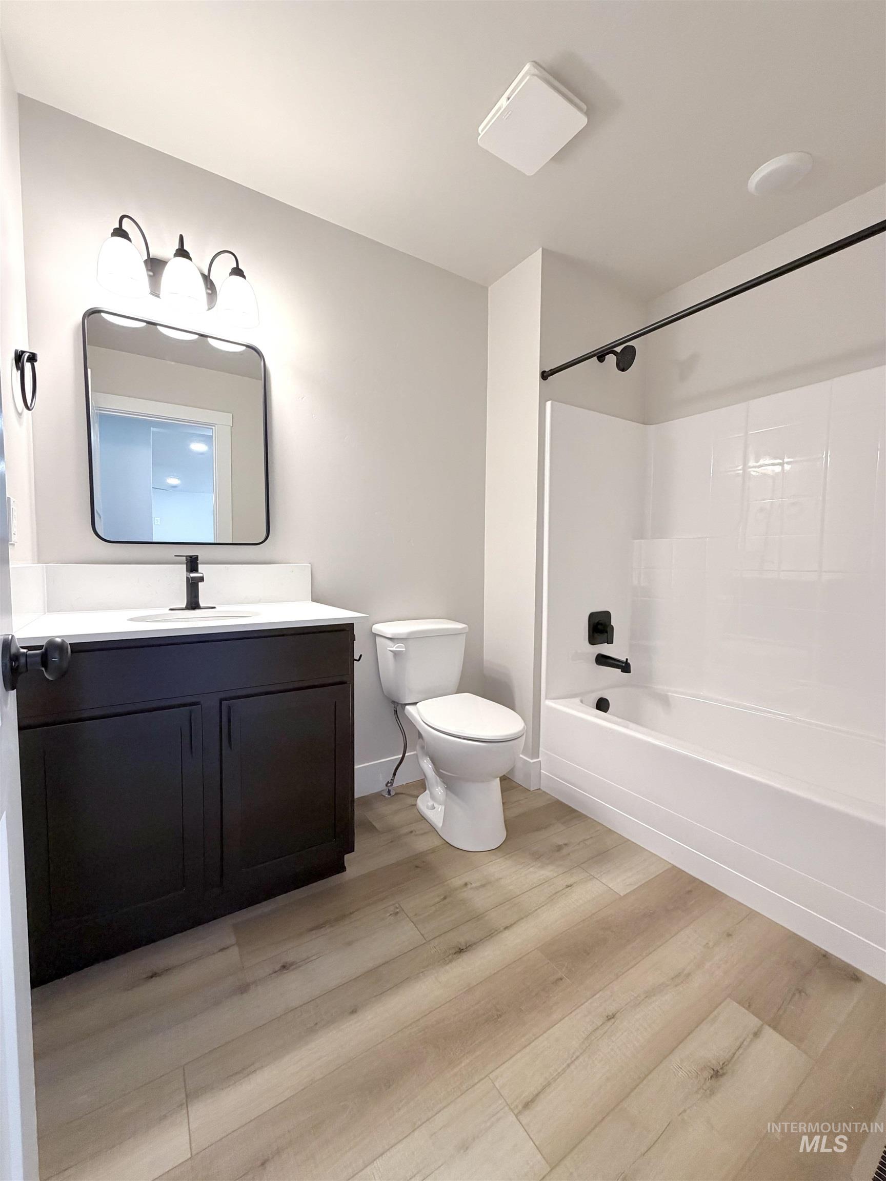 250 Elm St N, Vale, Oregon 97918, 3 Bedrooms, 2 Bathrooms, Residential For Sale, Price $296,700,MLS 98962238