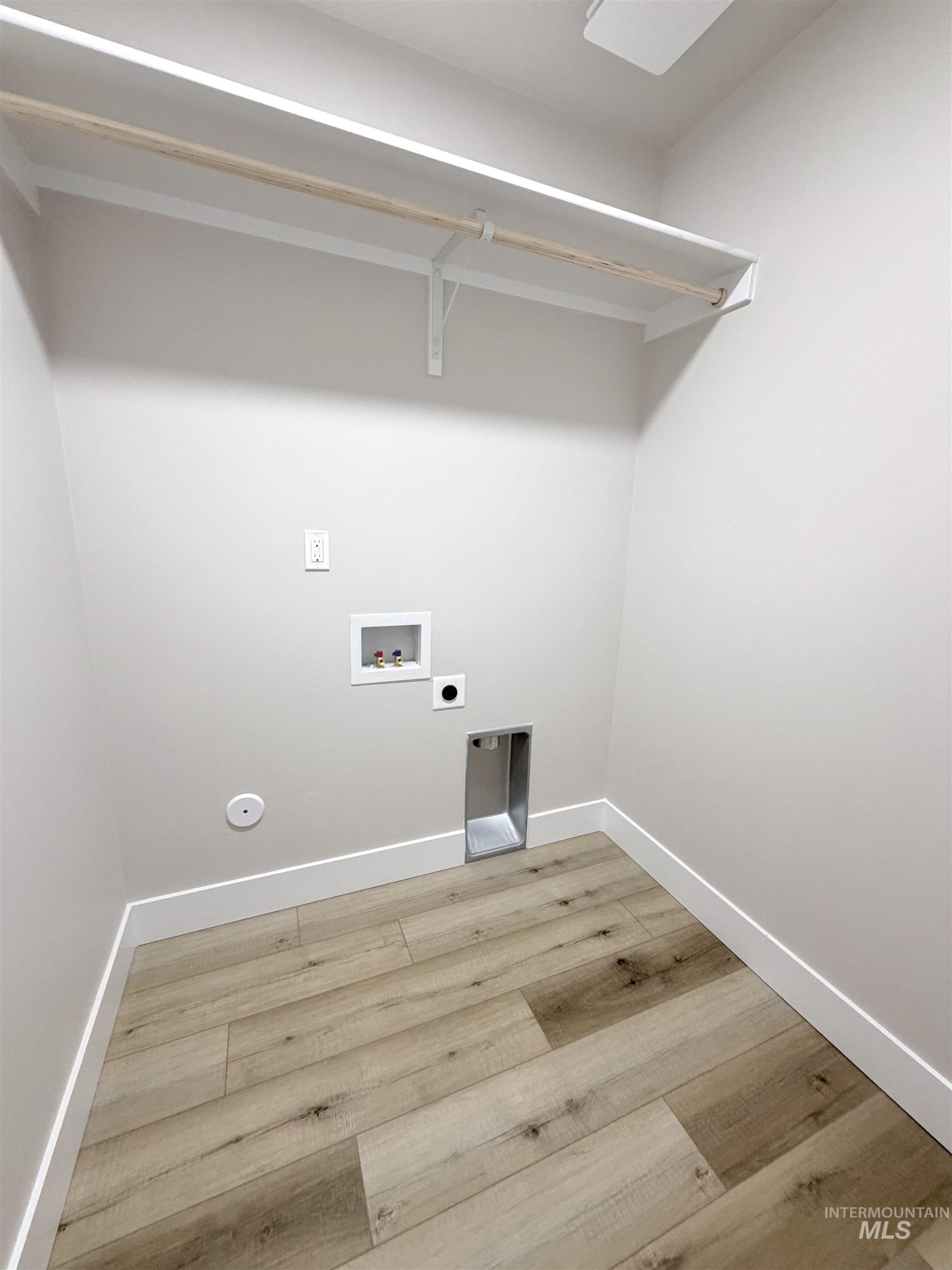 250 Elm St N, Vale, Oregon 97918, 3 Bedrooms, 2 Bathrooms, Residential For Sale, Price $296,700,MLS 98962238