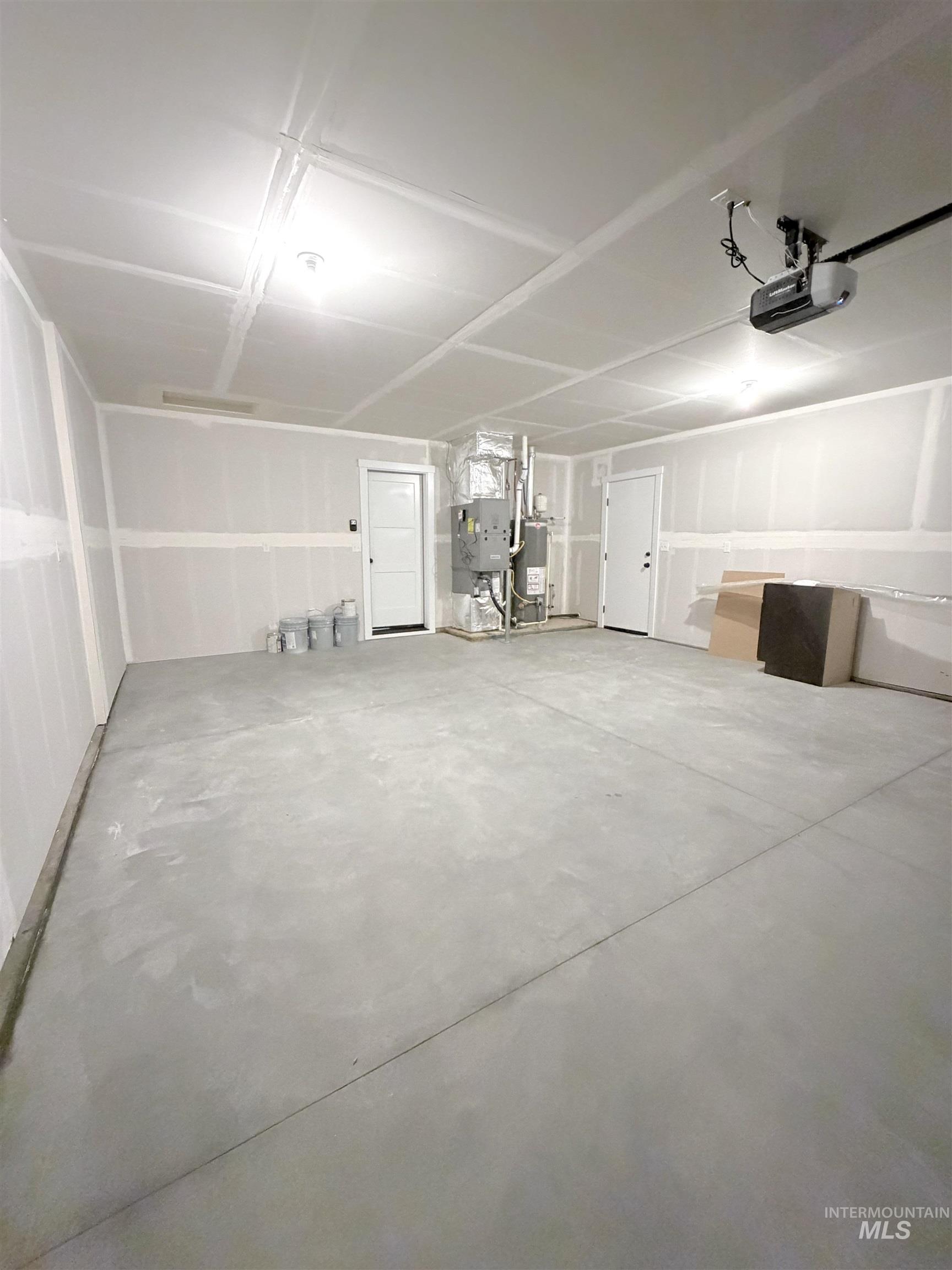 250 Elm St N, Vale, Oregon 97918, 3 Bedrooms, 2 Bathrooms, Residential For Sale, Price $296,700,MLS 98962238