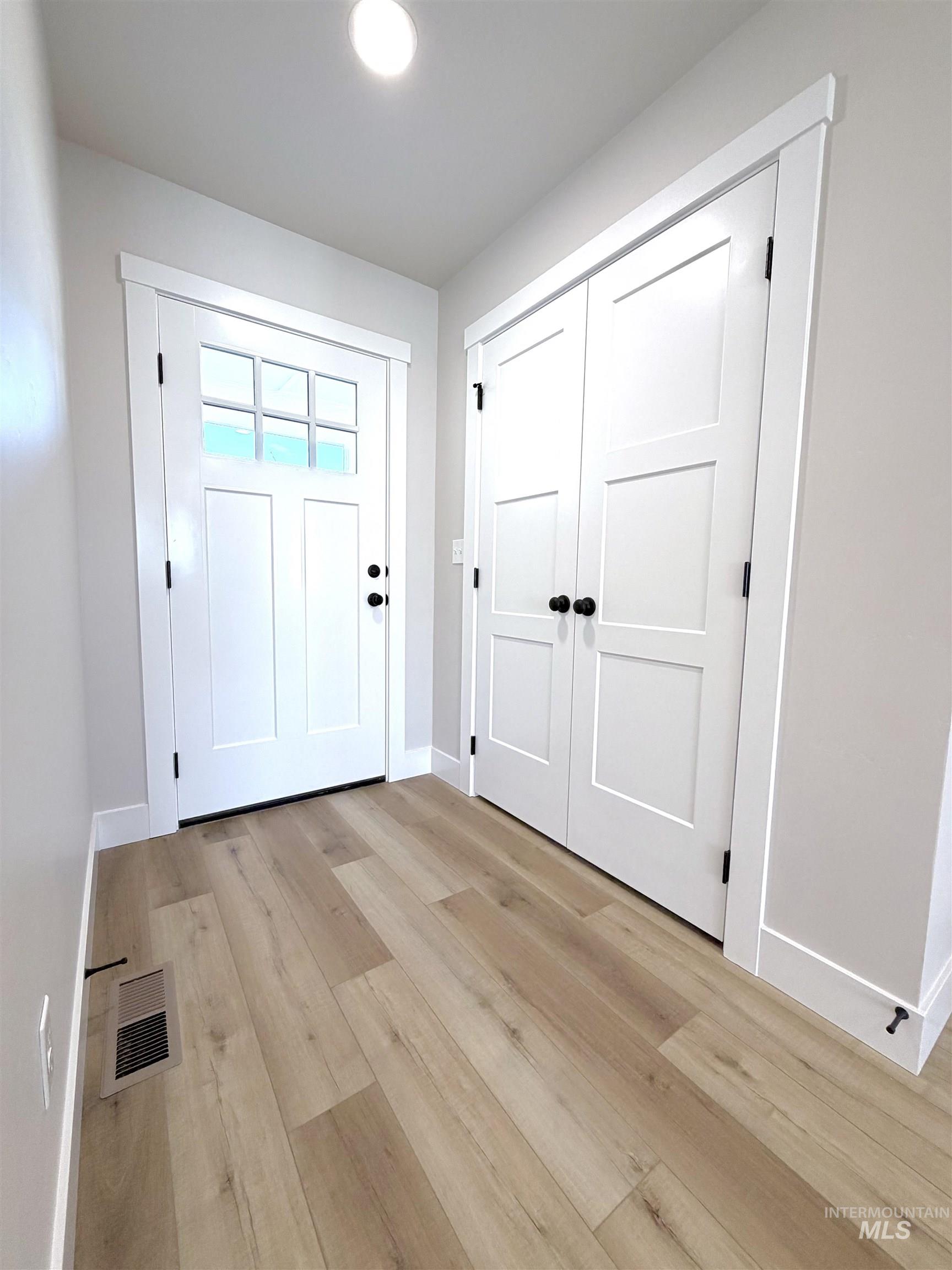 250 Elm St N, Vale, Oregon 97918, 3 Bedrooms, 2 Bathrooms, Residential For Sale, Price $296,700,MLS 98962238