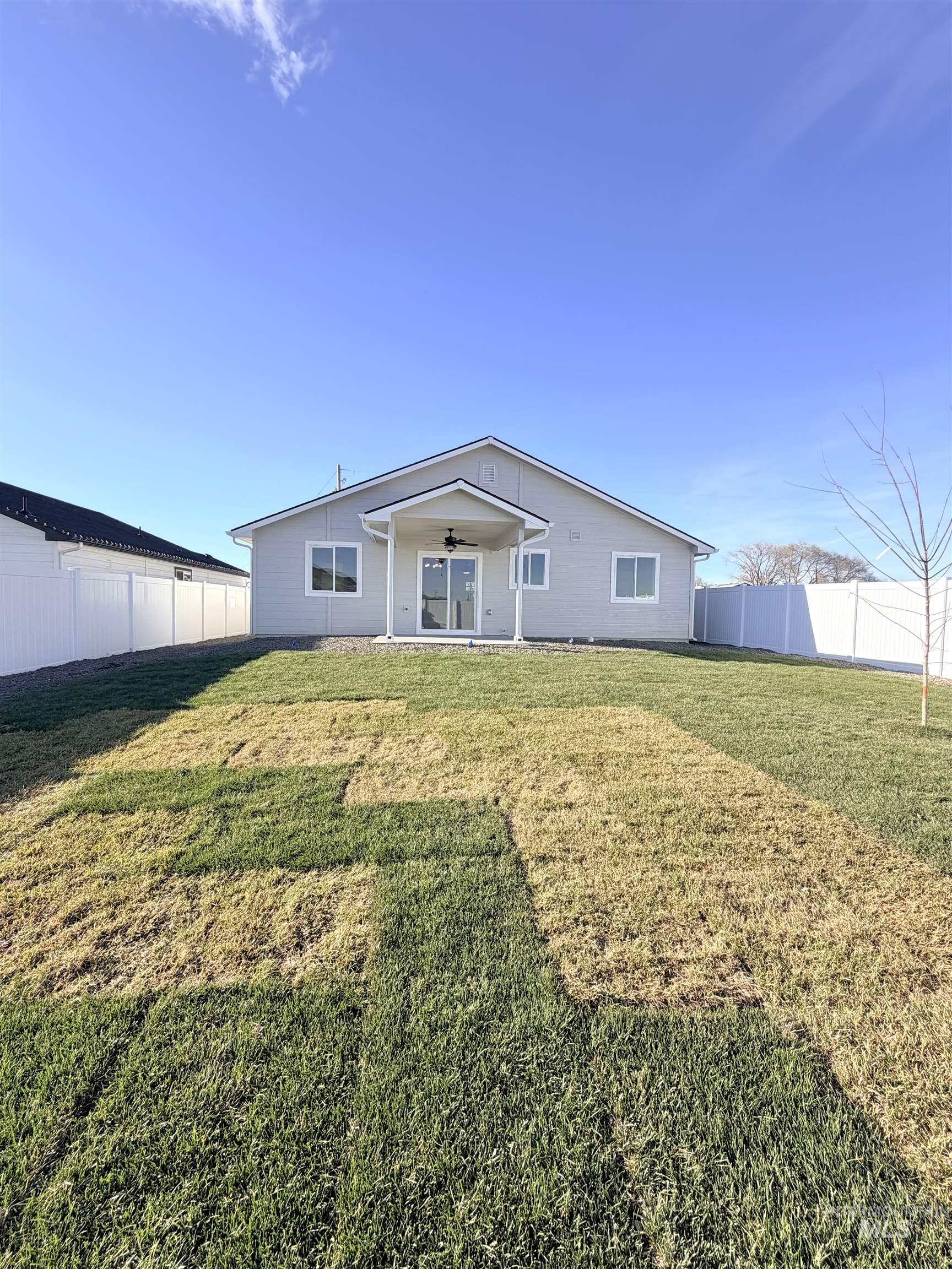 250 Elm St N, Vale, Oregon 97918, 3 Bedrooms, 2 Bathrooms, Residential For Sale, Price $296,700,MLS 98962238