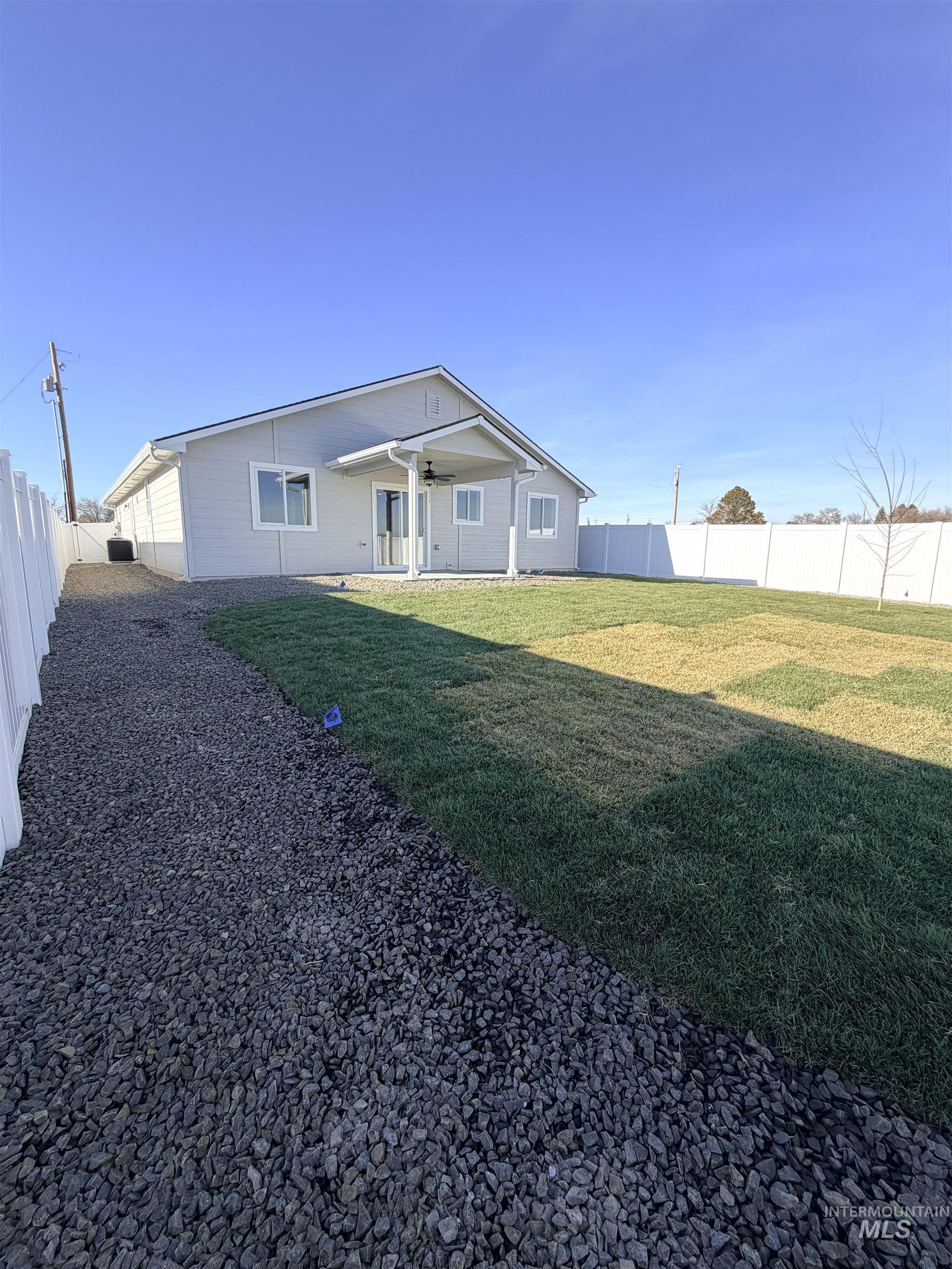 250 Elm St N, Vale, Oregon 97918, 3 Bedrooms, 2 Bathrooms, Residential For Sale, Price $296,700,MLS 98962238