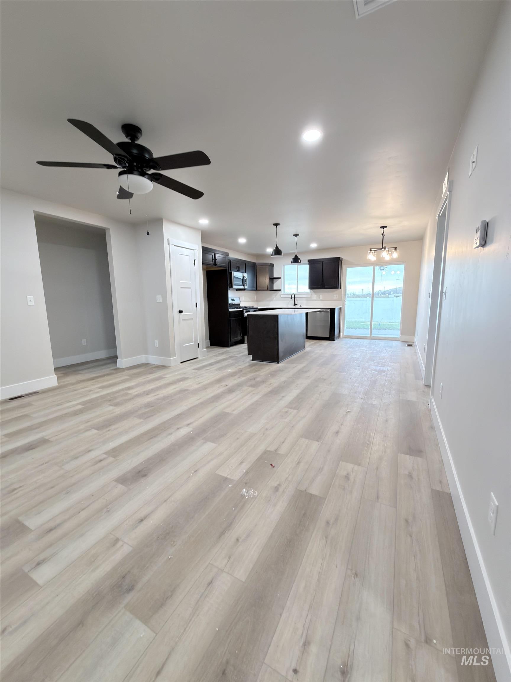 250 Elm St N, Vale, Oregon 97918, 3 Bedrooms, 2 Bathrooms, Residential For Sale, Price $296,700,MLS 98962238