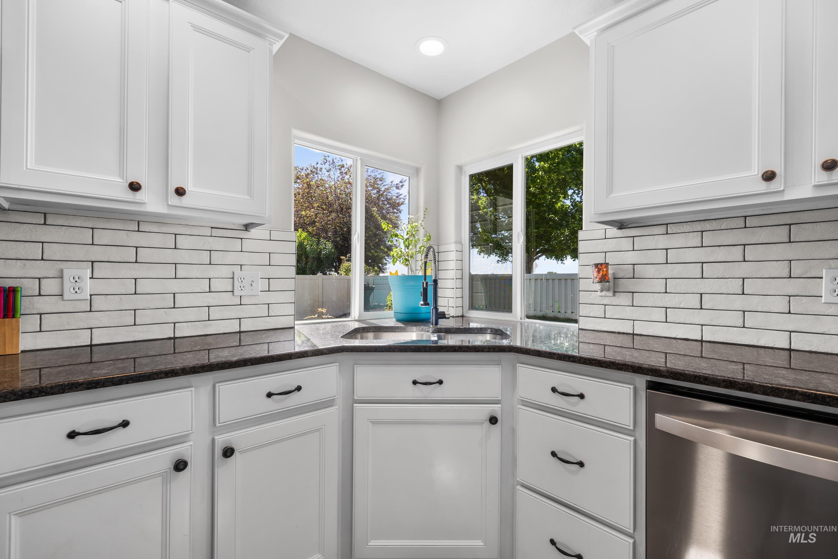 2145 W Quilceda, Kuna, Idaho 83634, 5 Bedrooms, 2.5 Bathrooms, Residential For Sale, Price $522,000,MLS 98962240