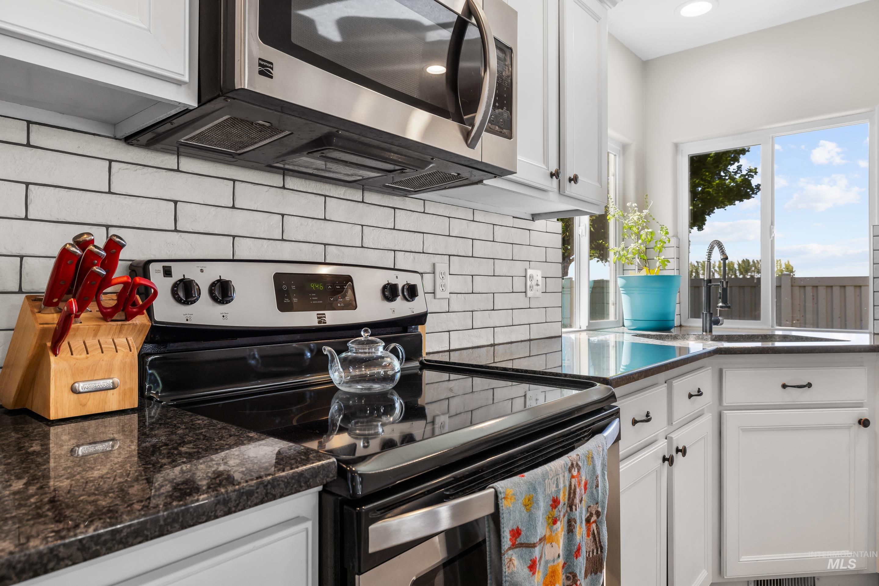 2145 W Quilceda, Kuna, Idaho 83634, 5 Bedrooms, 2.5 Bathrooms, Residential For Sale, Price $522,000,MLS 98962240