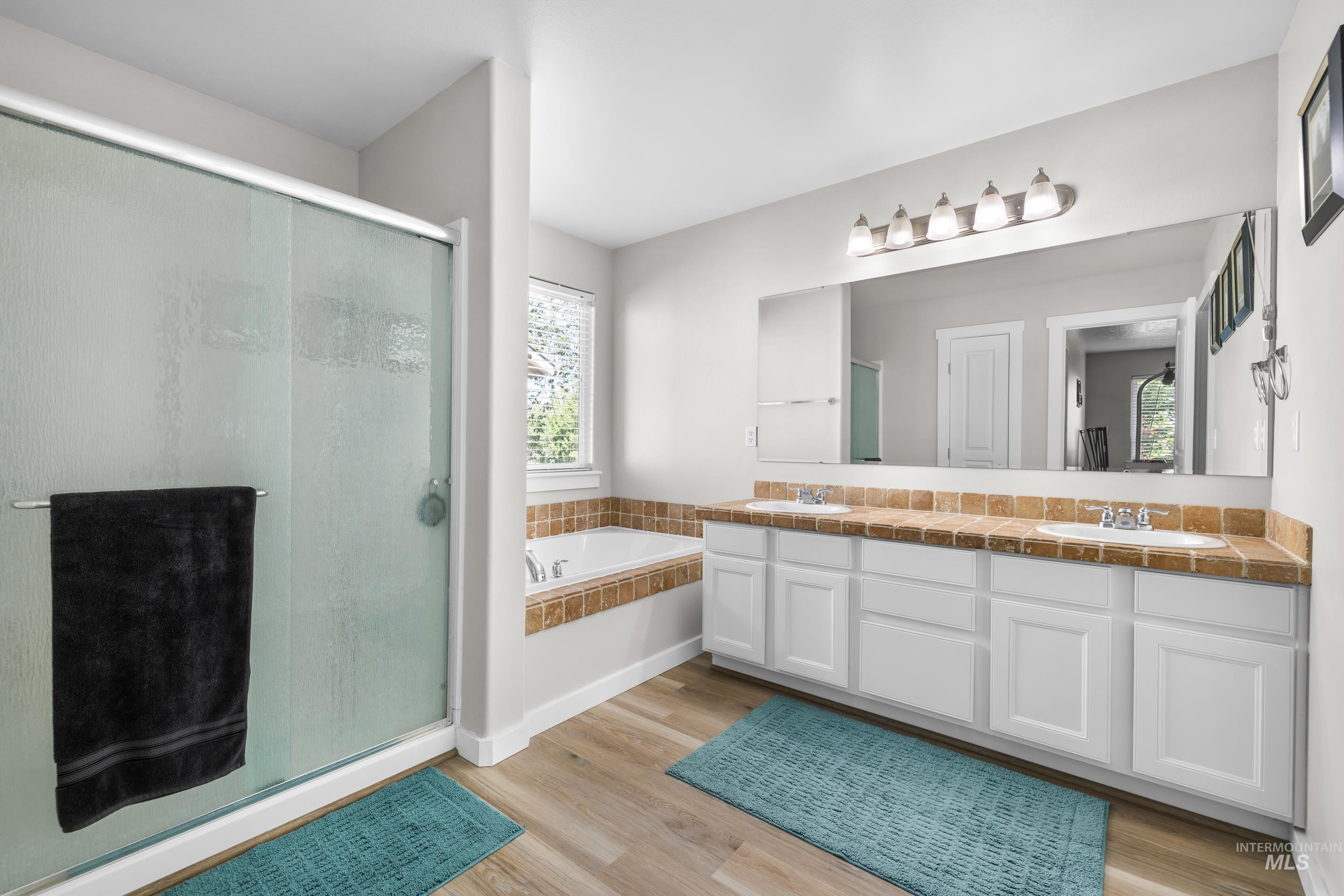 2145 W Quilceda, Kuna, Idaho 83634, 5 Bedrooms, 2.5 Bathrooms, Residential For Sale, Price $522,000,MLS 98962240