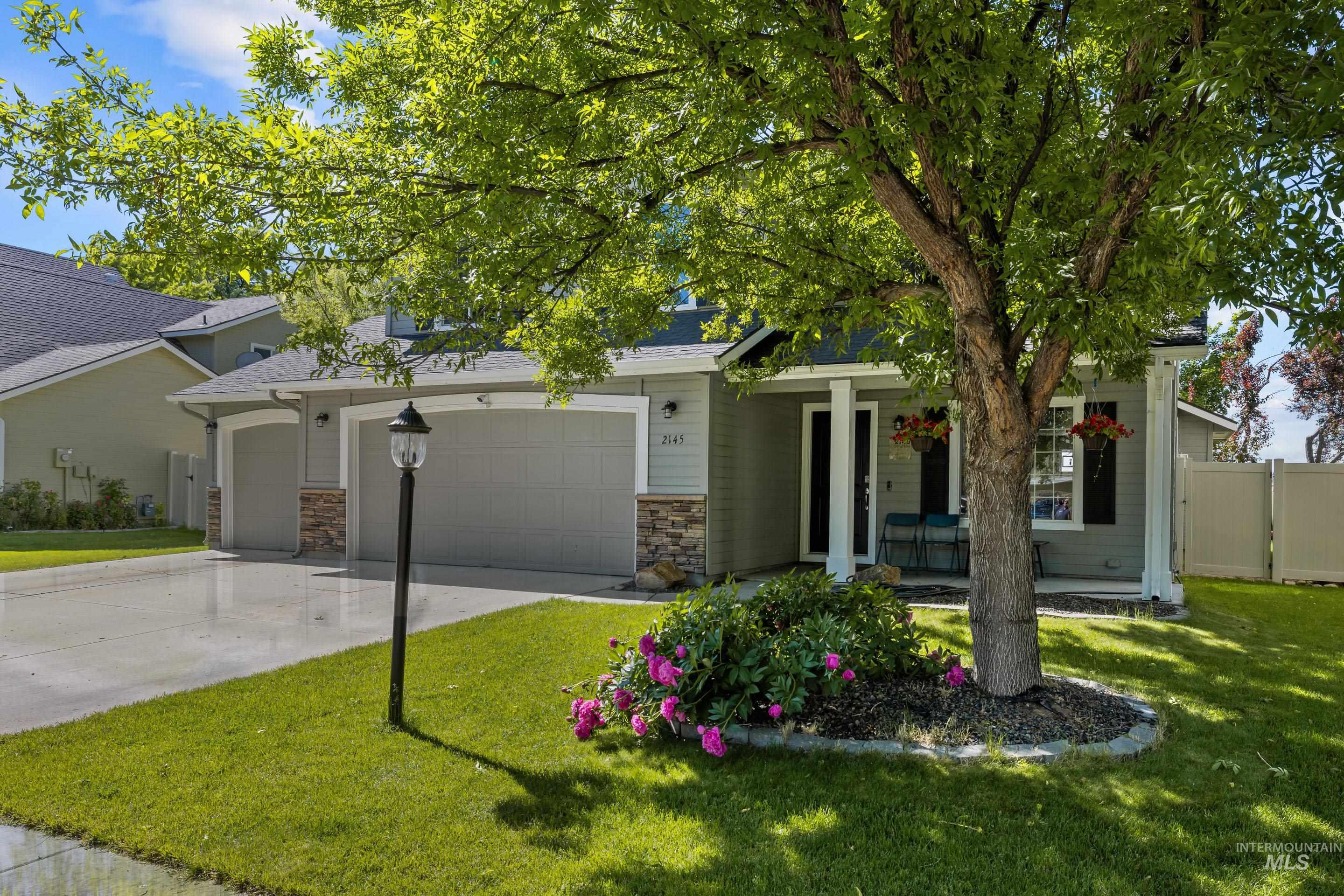 2145 W Quilceda, Kuna, Idaho 83634, 5 Bedrooms, 2.5 Bathrooms, Residential For Sale, Price $522,000,MLS 98962240