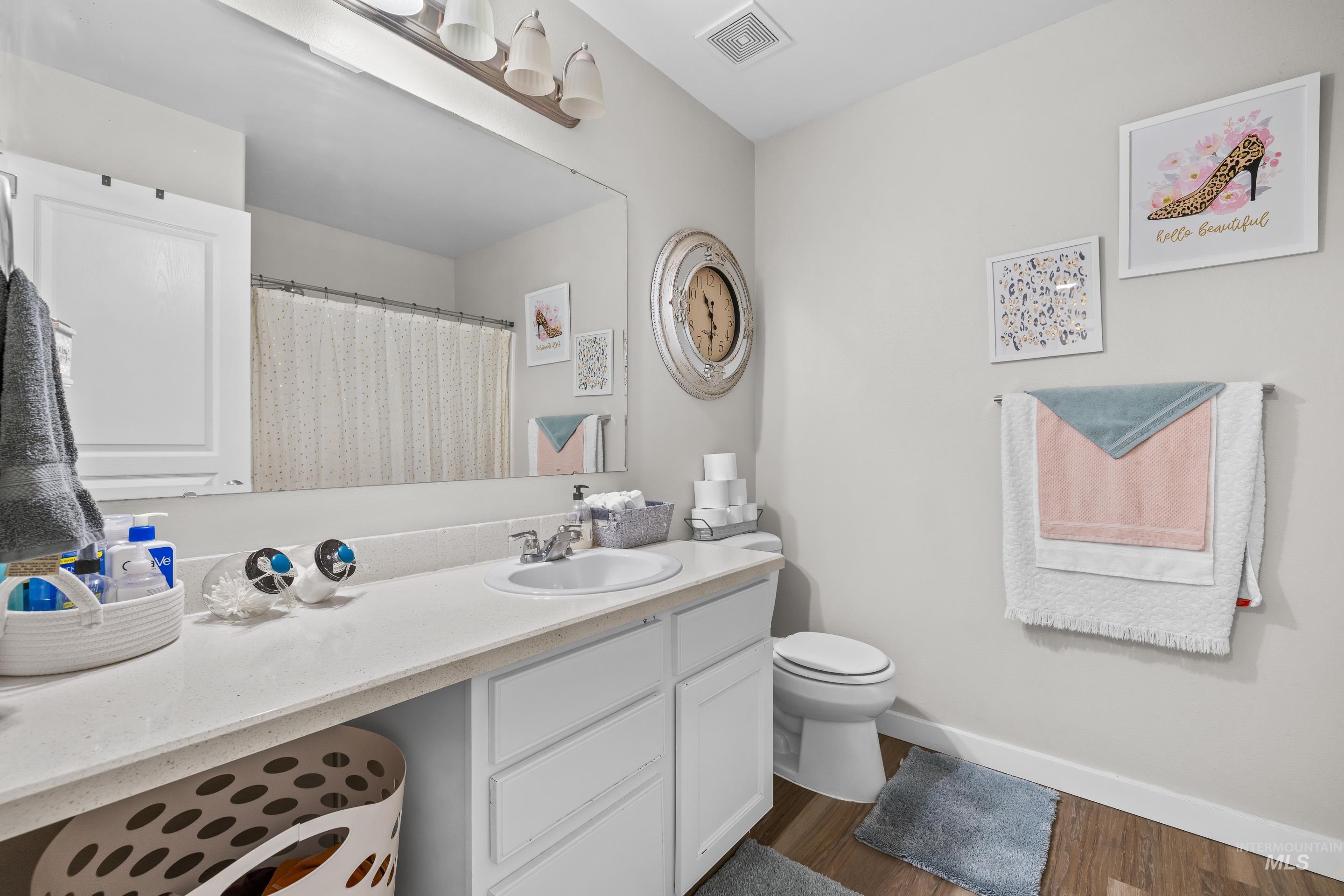 2145 W Quilceda, Kuna, Idaho 83634, 5 Bedrooms, 2.5 Bathrooms, Residential For Sale, Price $522,000,MLS 98962240