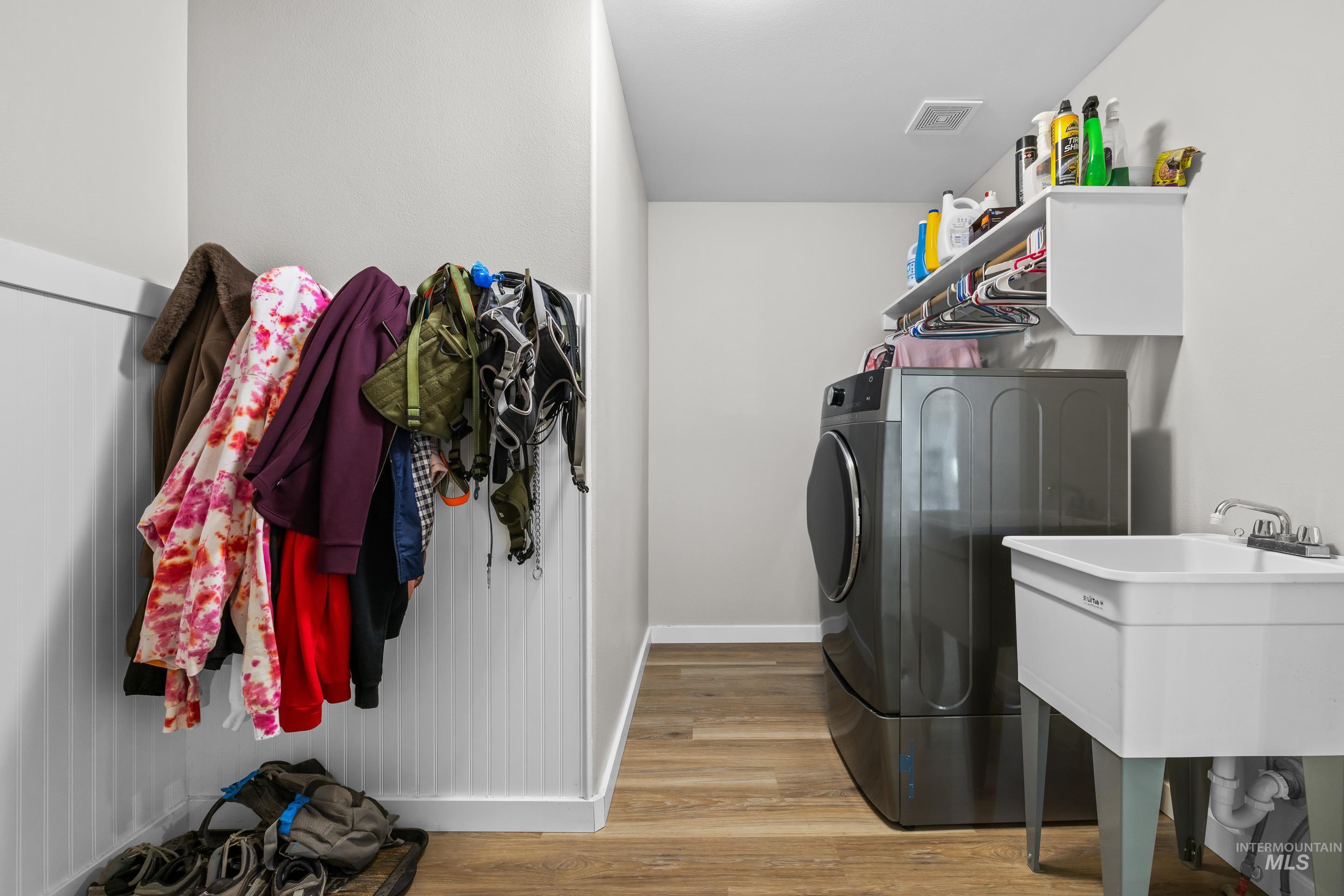 2145 W Quilceda, Kuna, Idaho 83634, 5 Bedrooms, 2.5 Bathrooms, Residential For Sale, Price $522,000,MLS 98962240