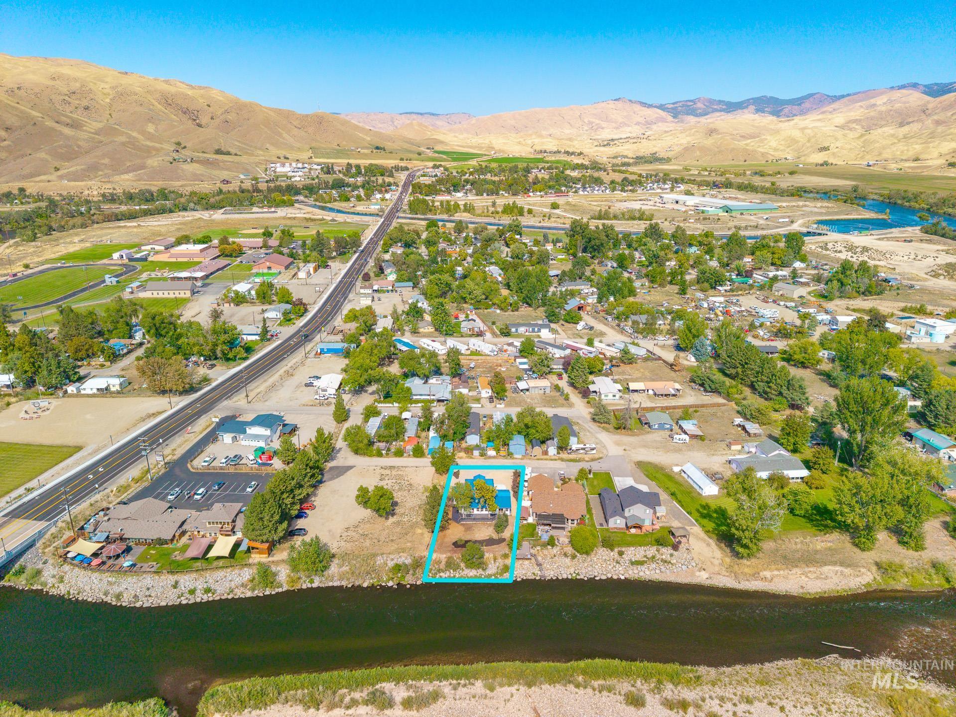115 Payette River Ave, Horseshoe Bend, Idaho 83629, 4 Bedrooms, 3 Bathrooms, Residential For Sale, Price $659,000,MLS 98962242