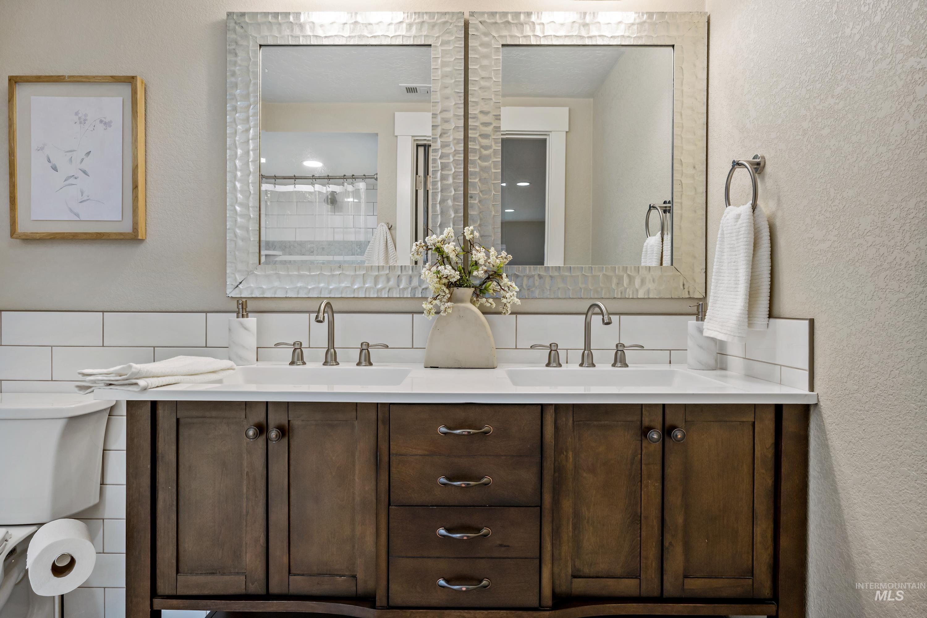 115 Payette River Ave, Horseshoe Bend, Idaho 83629, 4 Bedrooms, 3 Bathrooms, Residential For Sale, Price $659,000,MLS 98962242