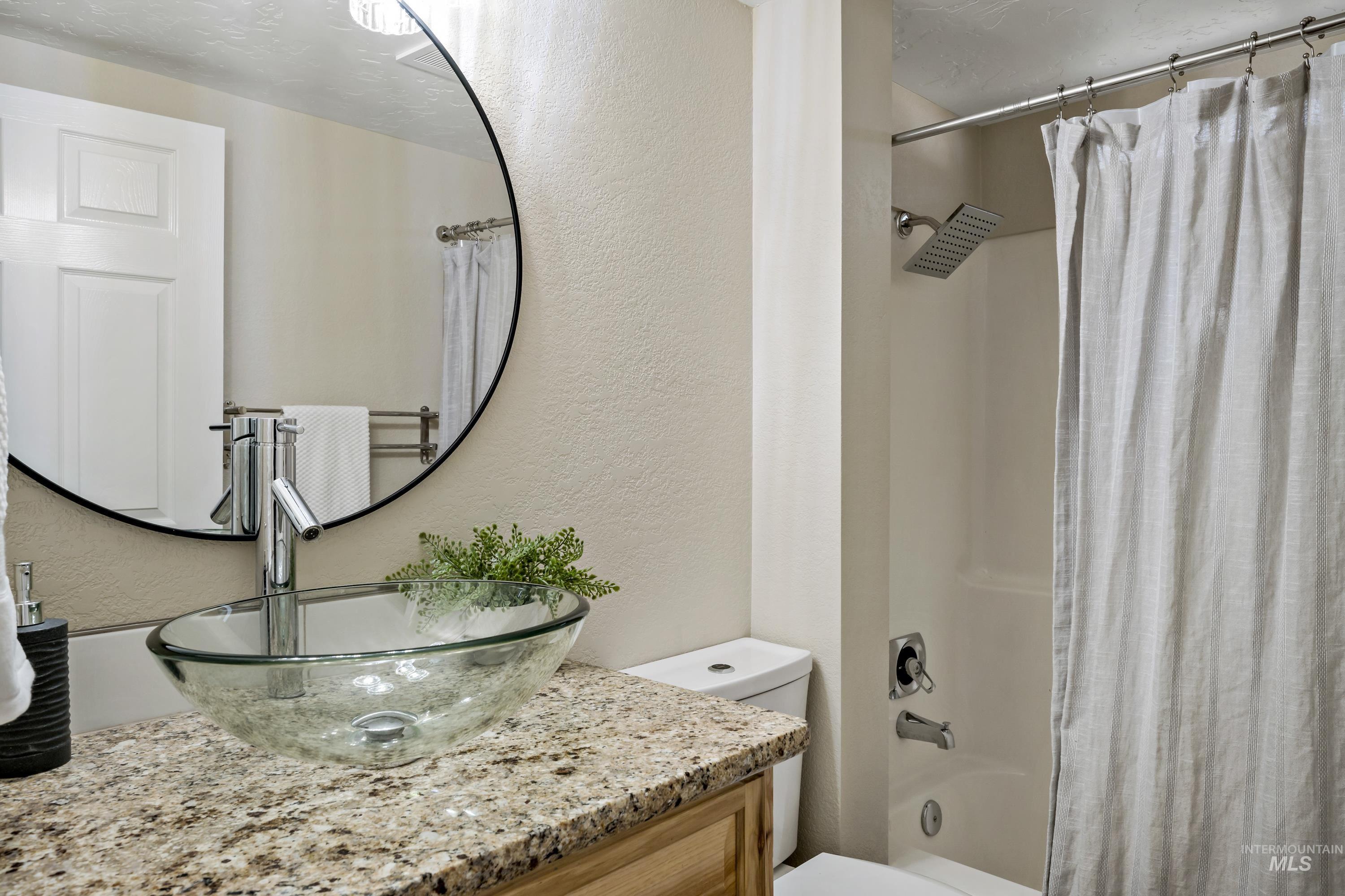 115 Payette River Ave, Horseshoe Bend, Idaho 83629, 4 Bedrooms, 3 Bathrooms, Residential For Sale, Price $659,000,MLS 98962242