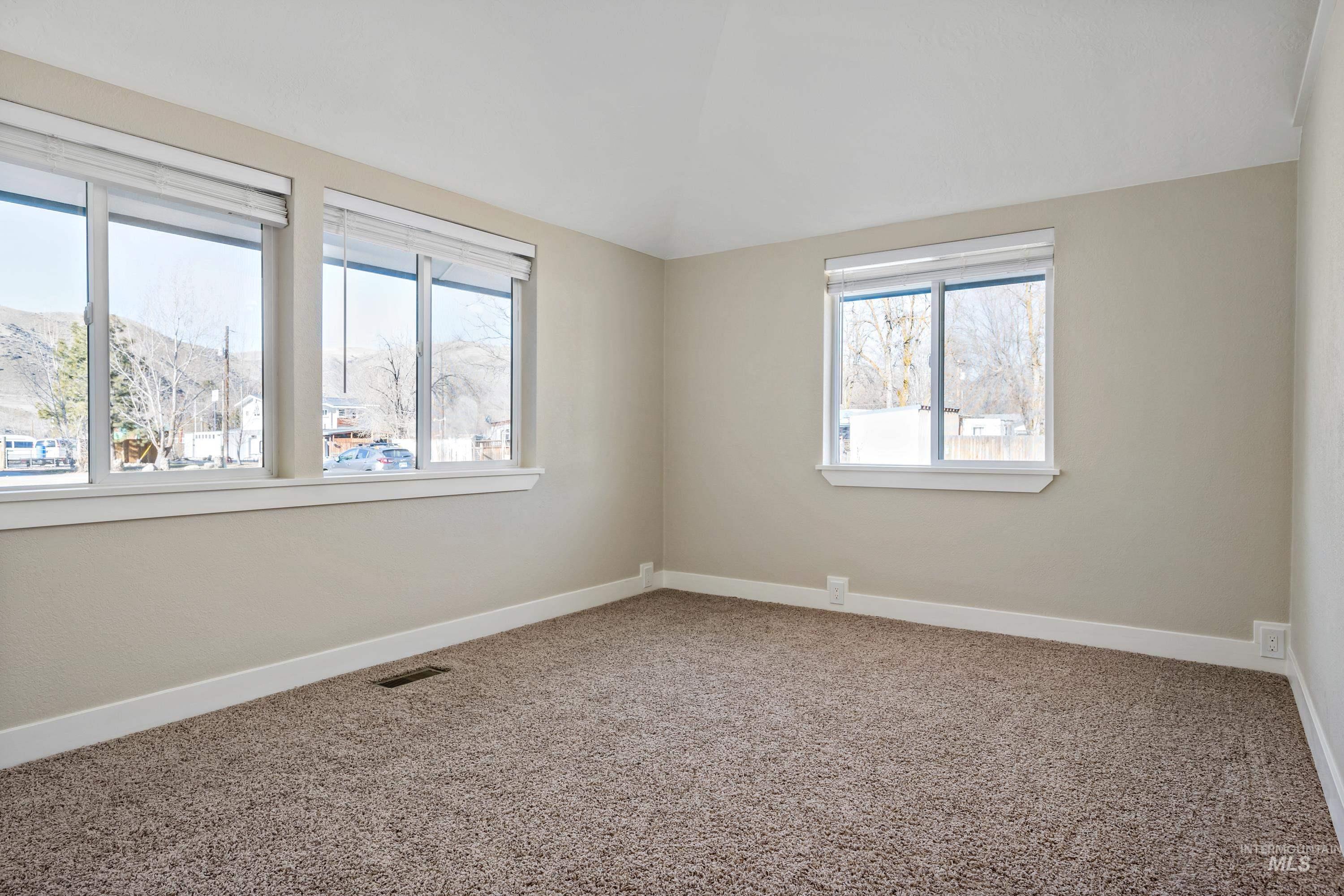 115 Payette River Ave, Horseshoe Bend, Idaho 83629, 4 Bedrooms, 3 Bathrooms, Residential For Sale, Price $659,000,MLS 98962242